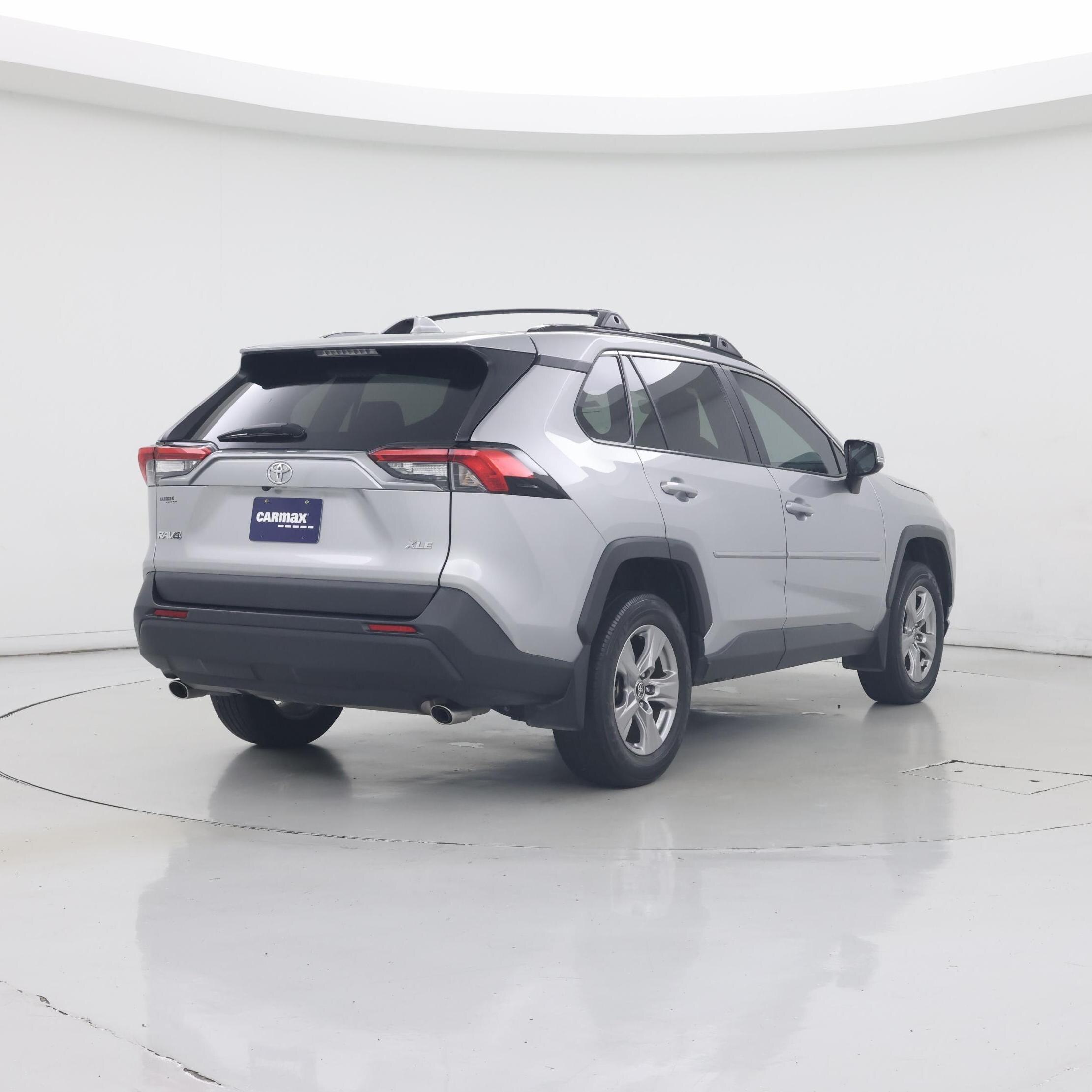 Thumbnail: 2023 Toyota RAV4 - 8