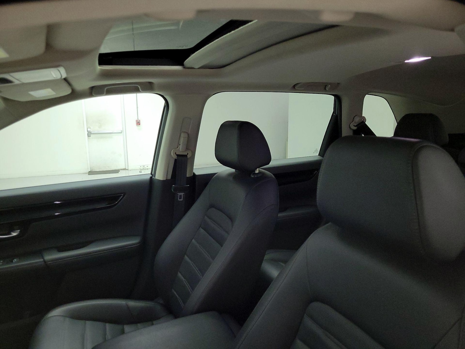 Sunroof(s) & Overhead Airbags