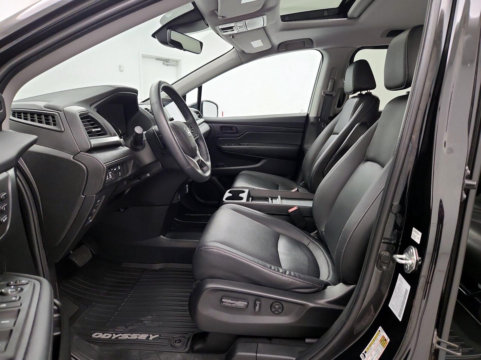 2023 Honda Odyssey EX-L - Photo 12