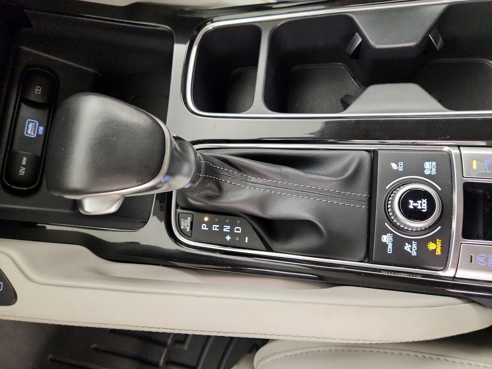 2021 Kia Telluride SX - Photo 19