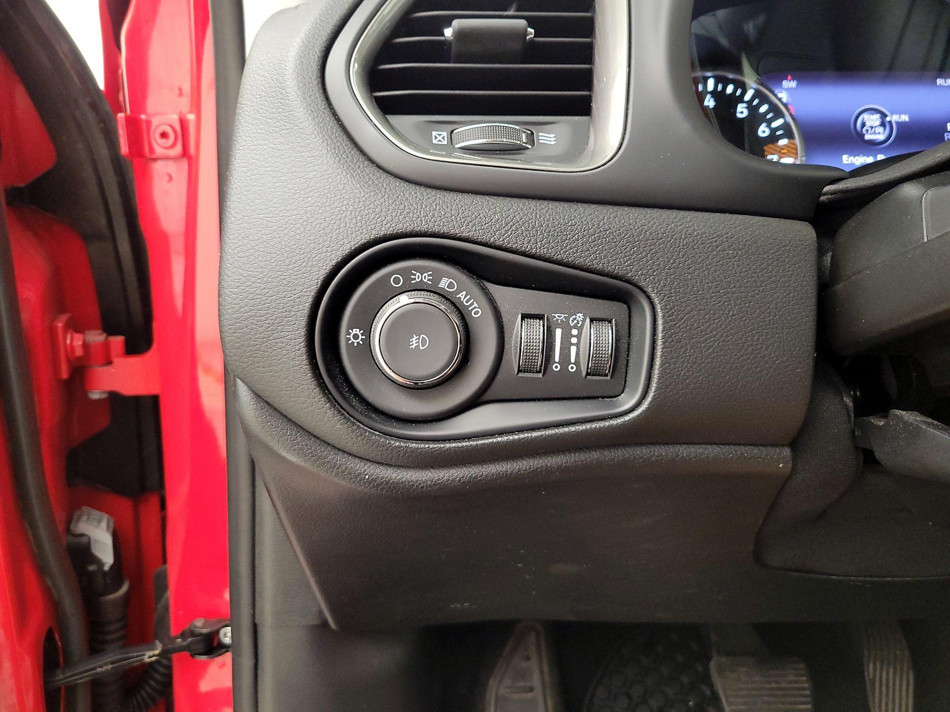 Thumbnail: 2023 Jeep Renegade - 13