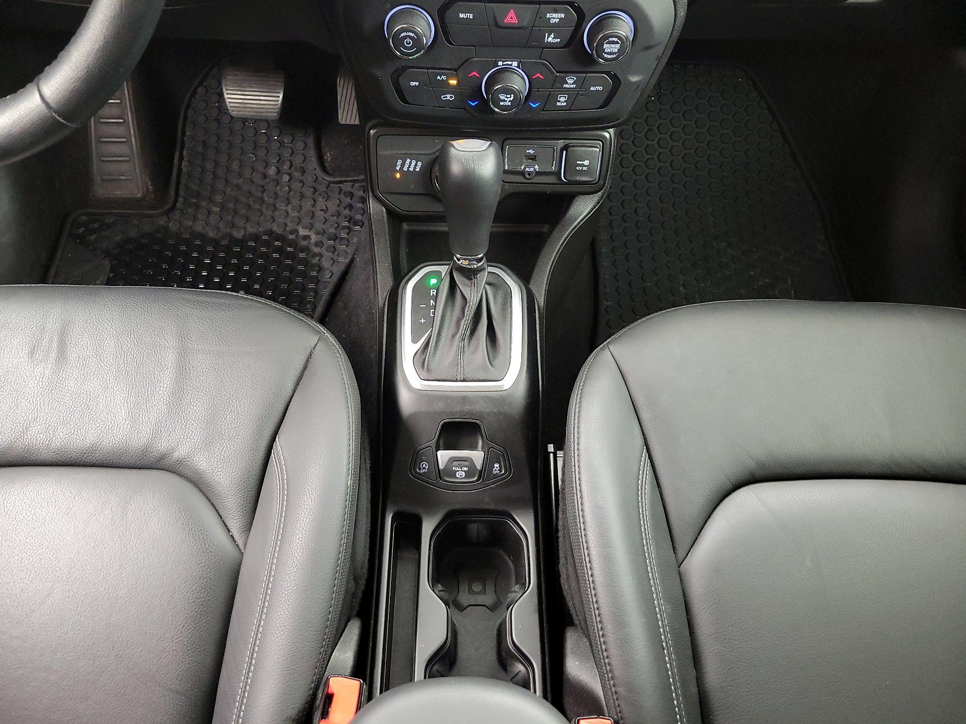Thumbnail: 2023 Jeep Renegade - 18
