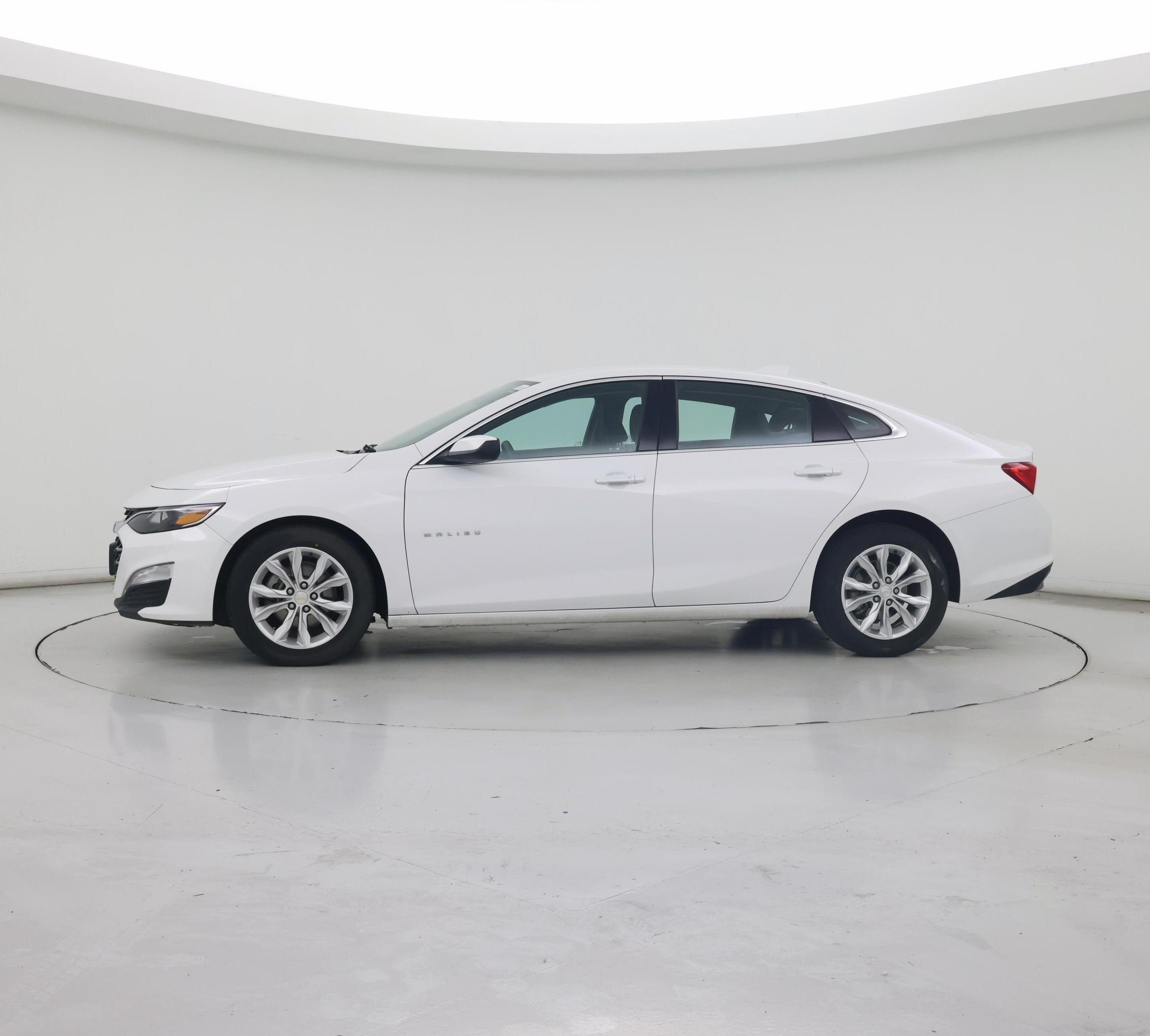 Thumbnail: 2024 Chevrolet Malibu - 3