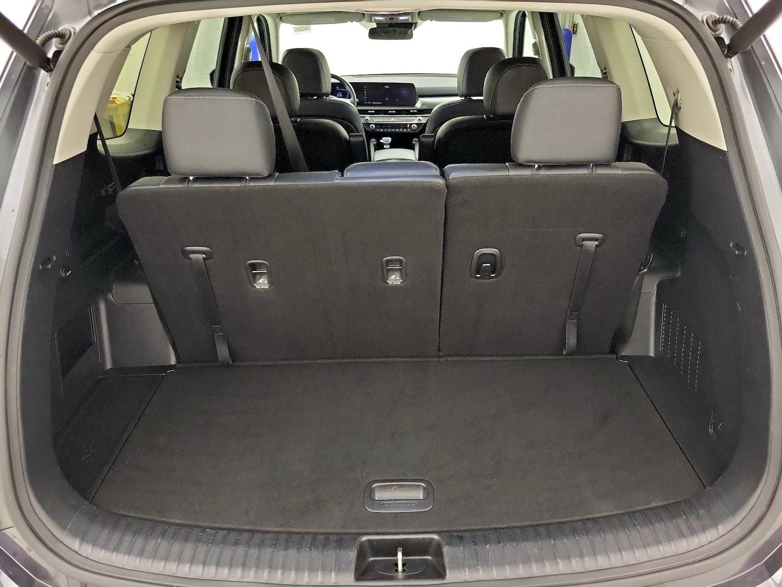 2025 Kia Telluride S - Photo 24