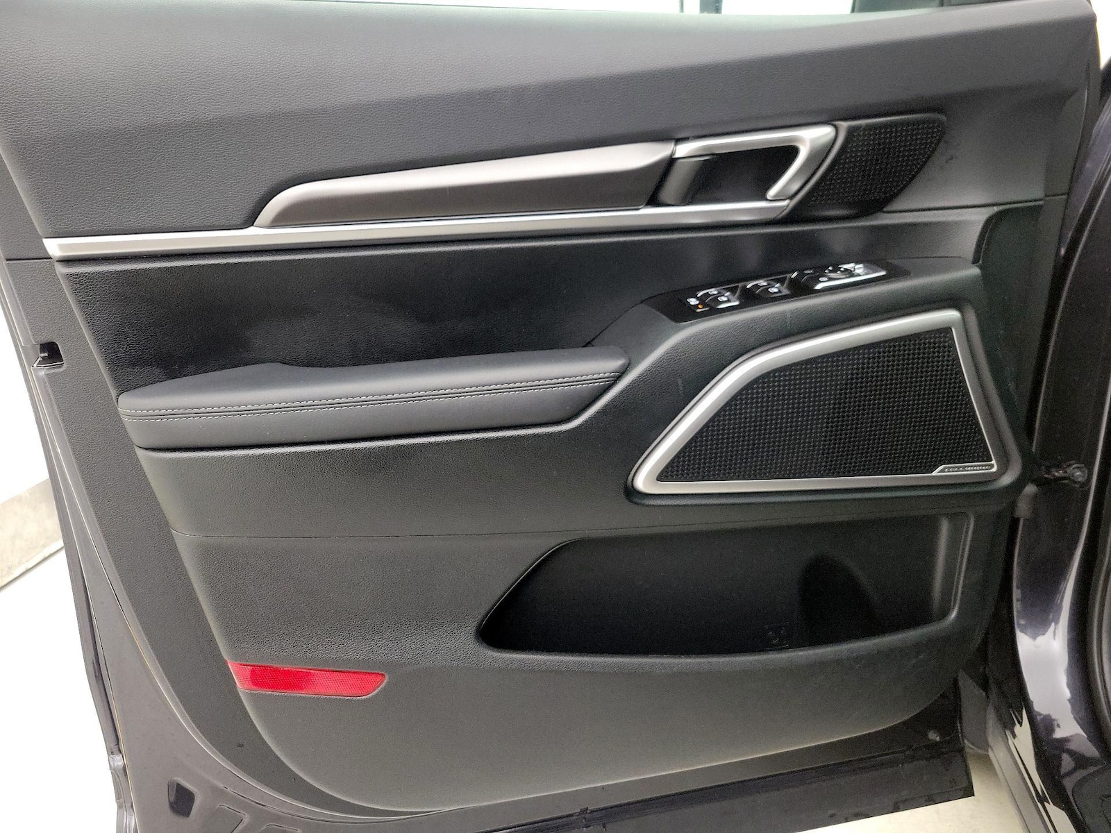 2025 Kia Telluride S - Photo 13