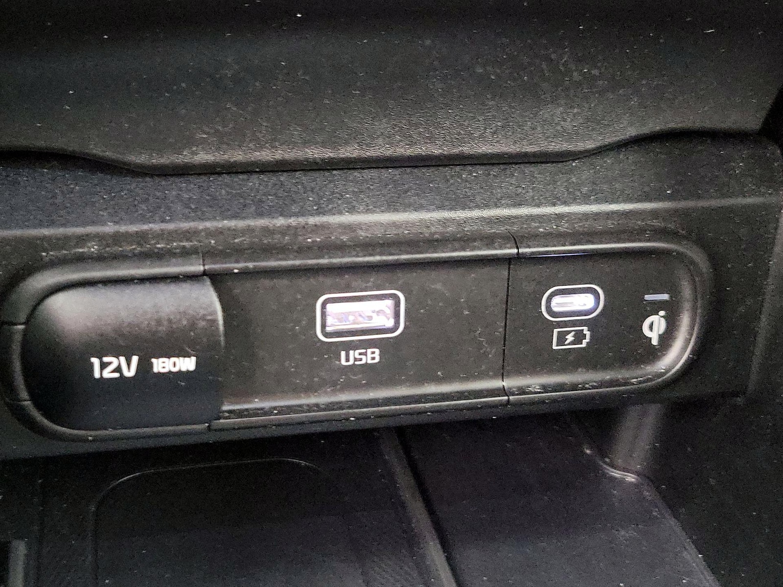 2025 Kia Telluride S - Photo 20