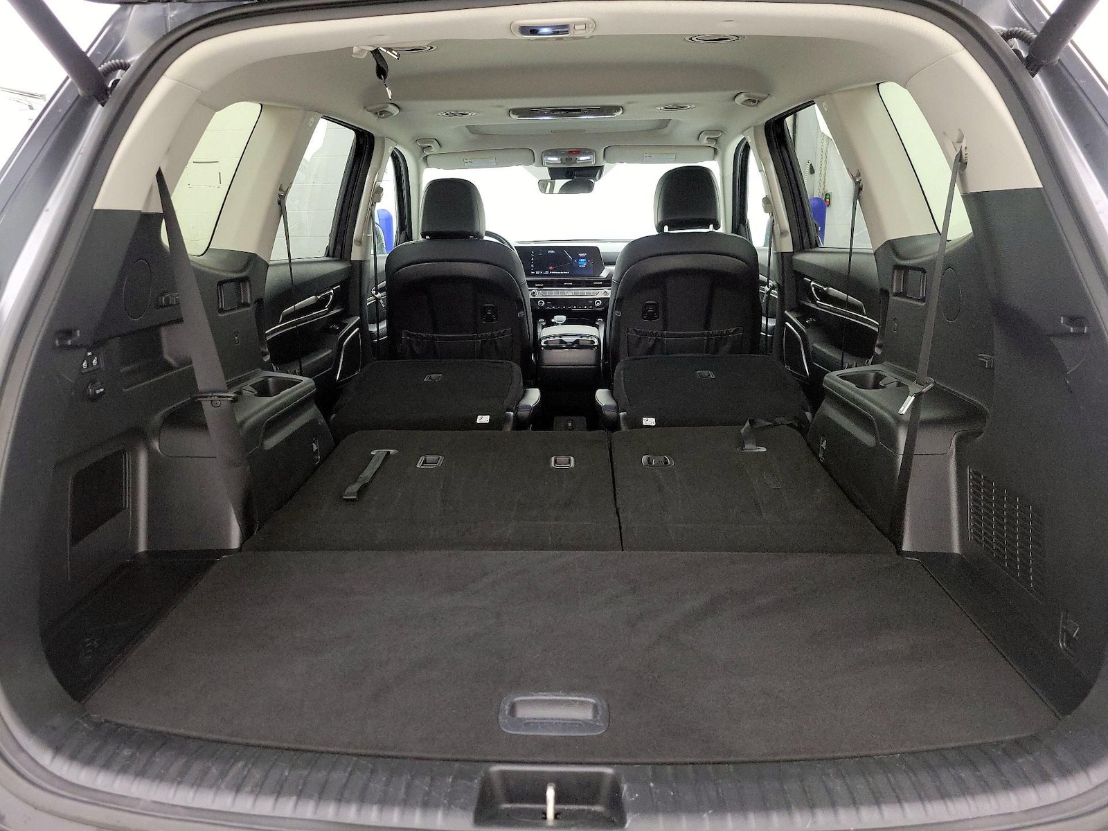 2025 Kia Telluride S - Photo 25