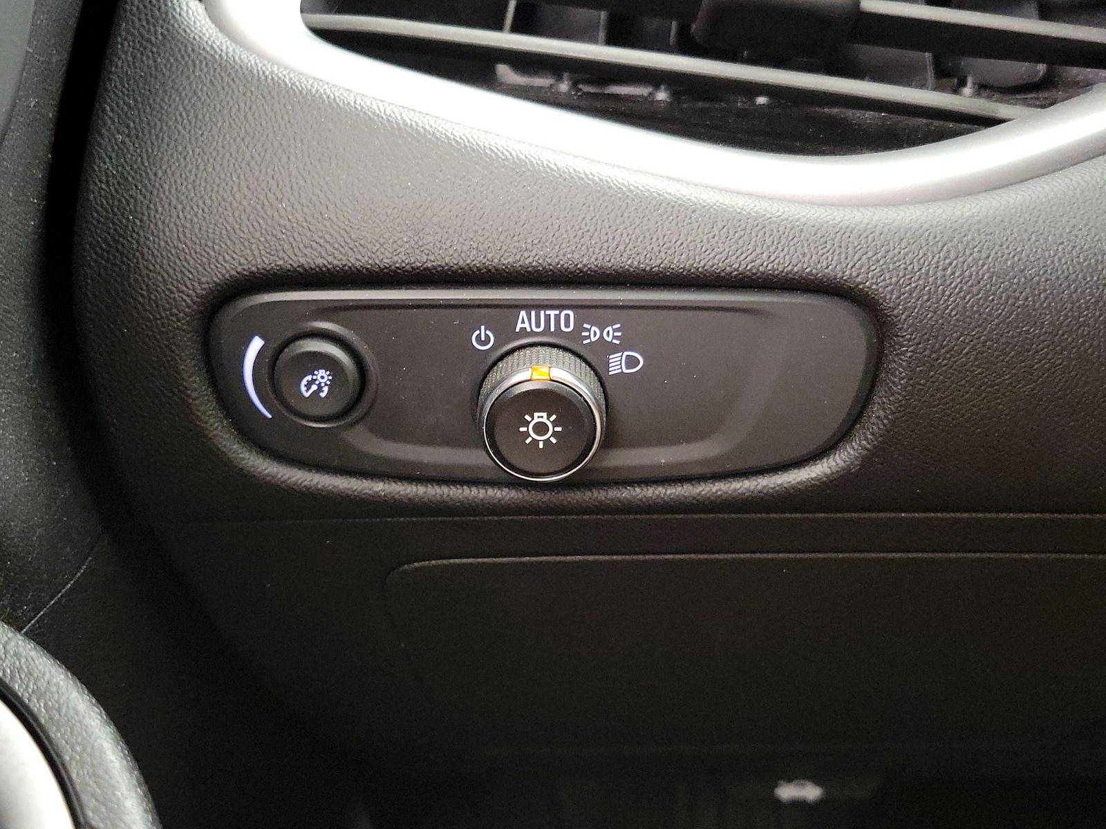 2024 Chevrolet Malibu 1LT - Photo 14