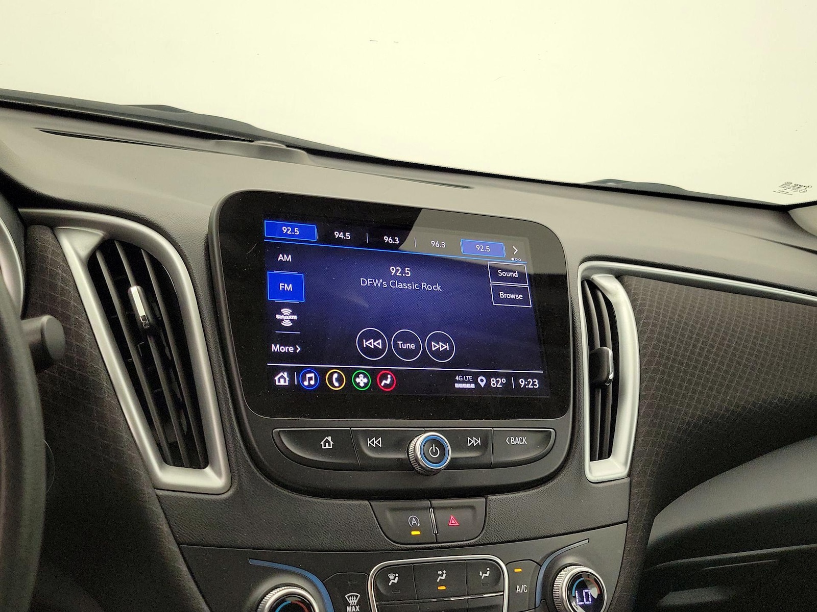2024 Chevrolet Malibu 1LT - Photo 16