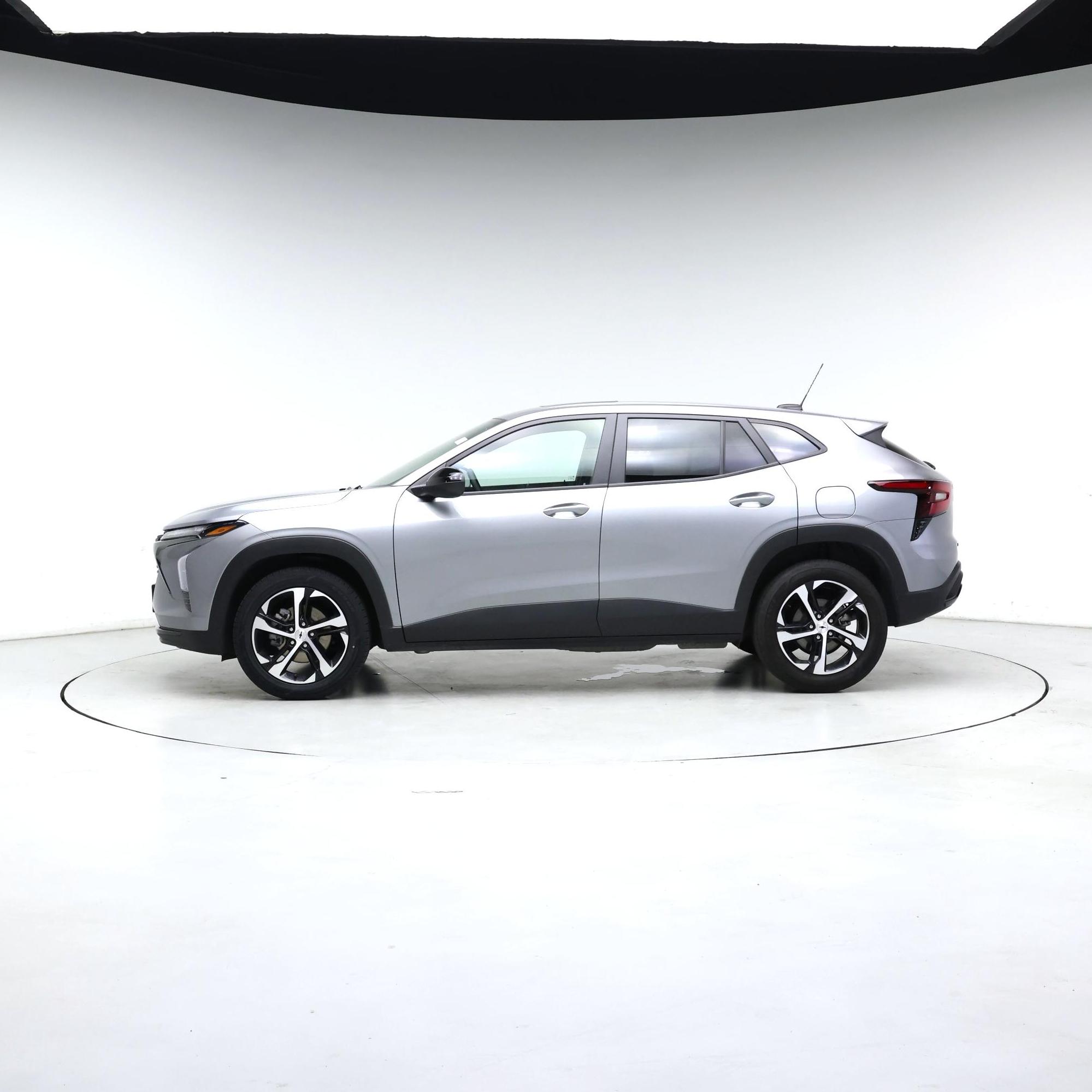 Thumbnail: 2025 Chevrolet Trax - 3