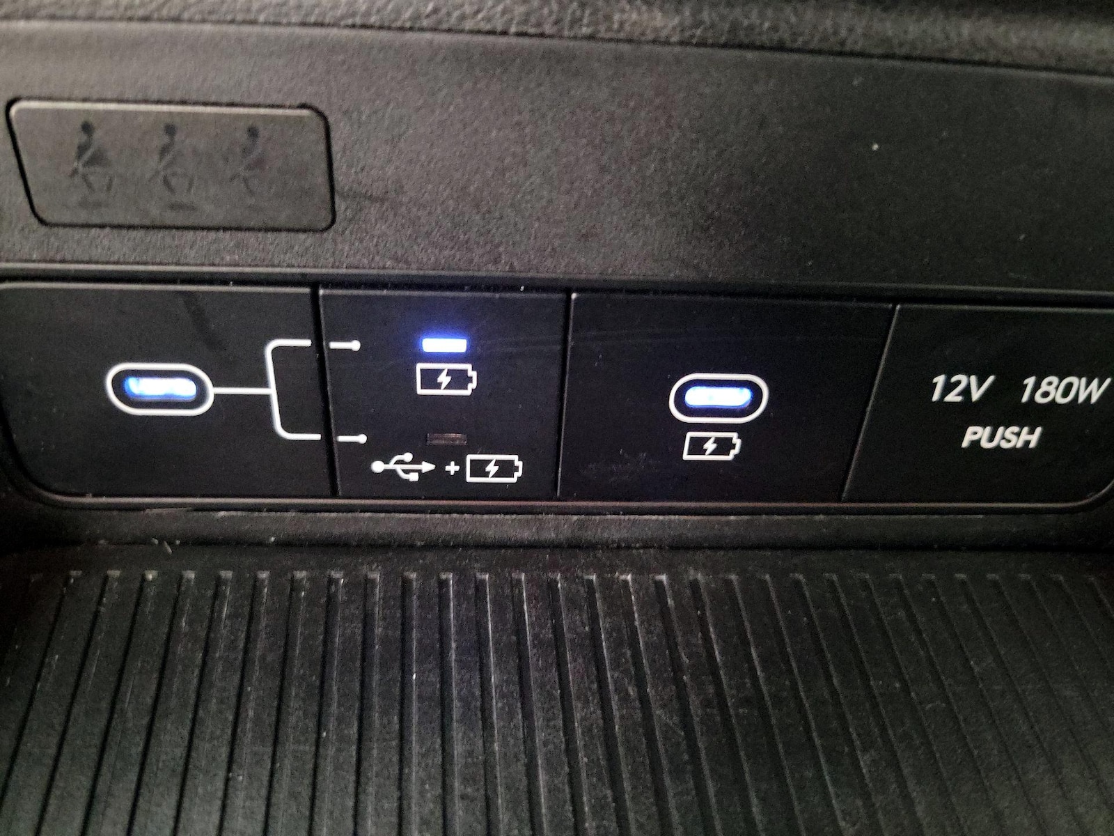2024 Hyundai Kona SEL - Photo 18