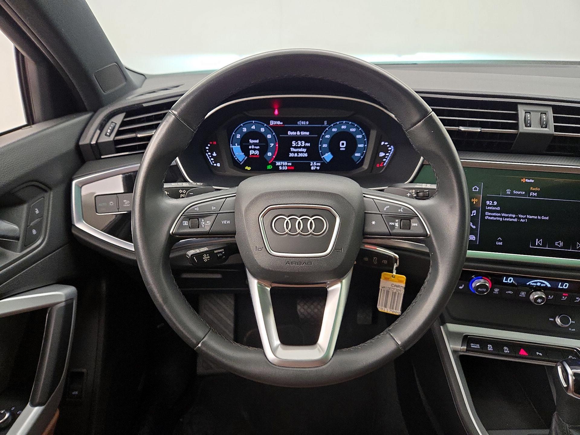 Thumbnail: 2025 Audi Q3 - 10