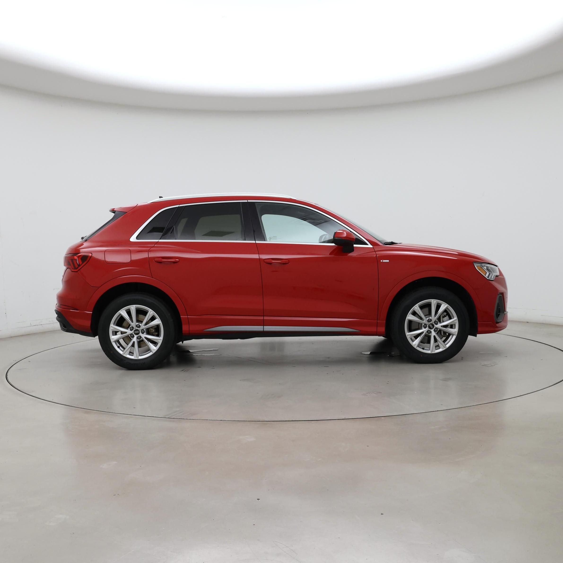 Thumbnail: 2025 Audi Q3 - 7
