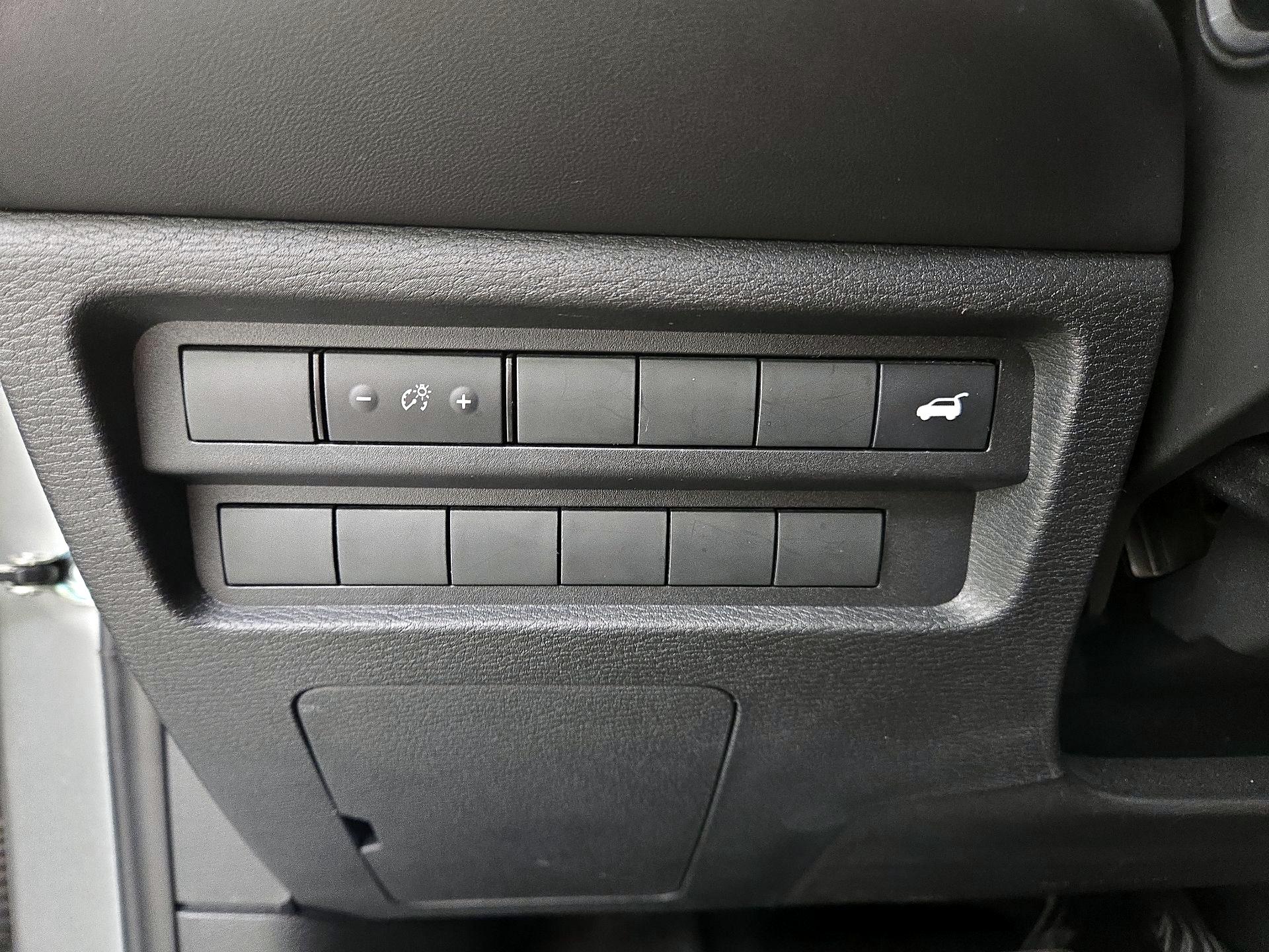 Thumbnail: 2024 Mitsubishi Outlander - 13