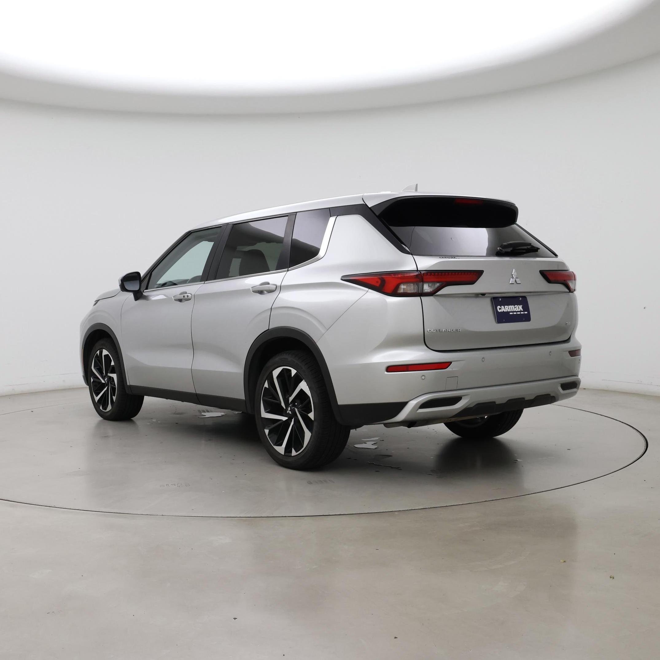 Thumbnail: 2024 Mitsubishi Outlander - 2