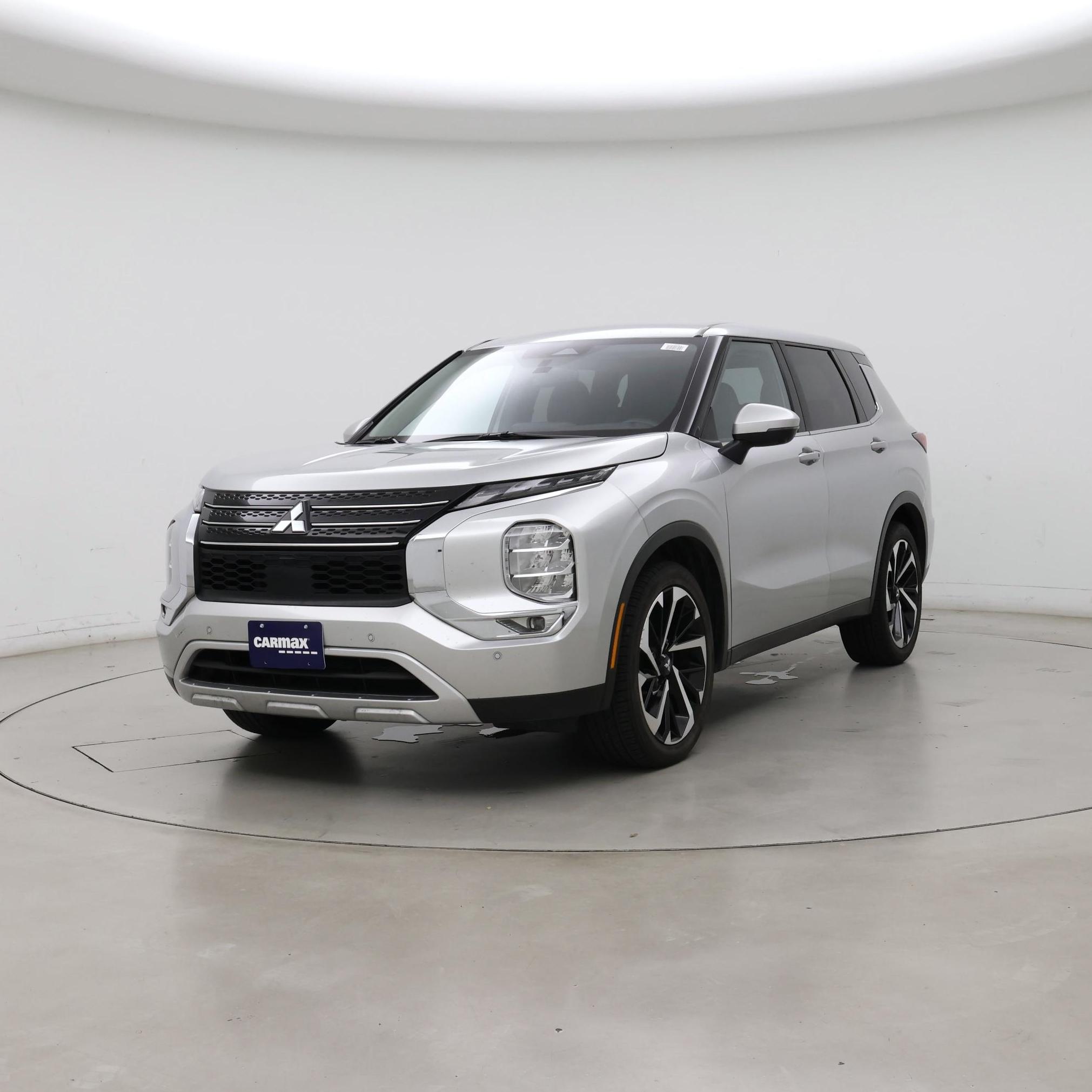 Thumbnail: 2024 Mitsubishi Outlander - 4