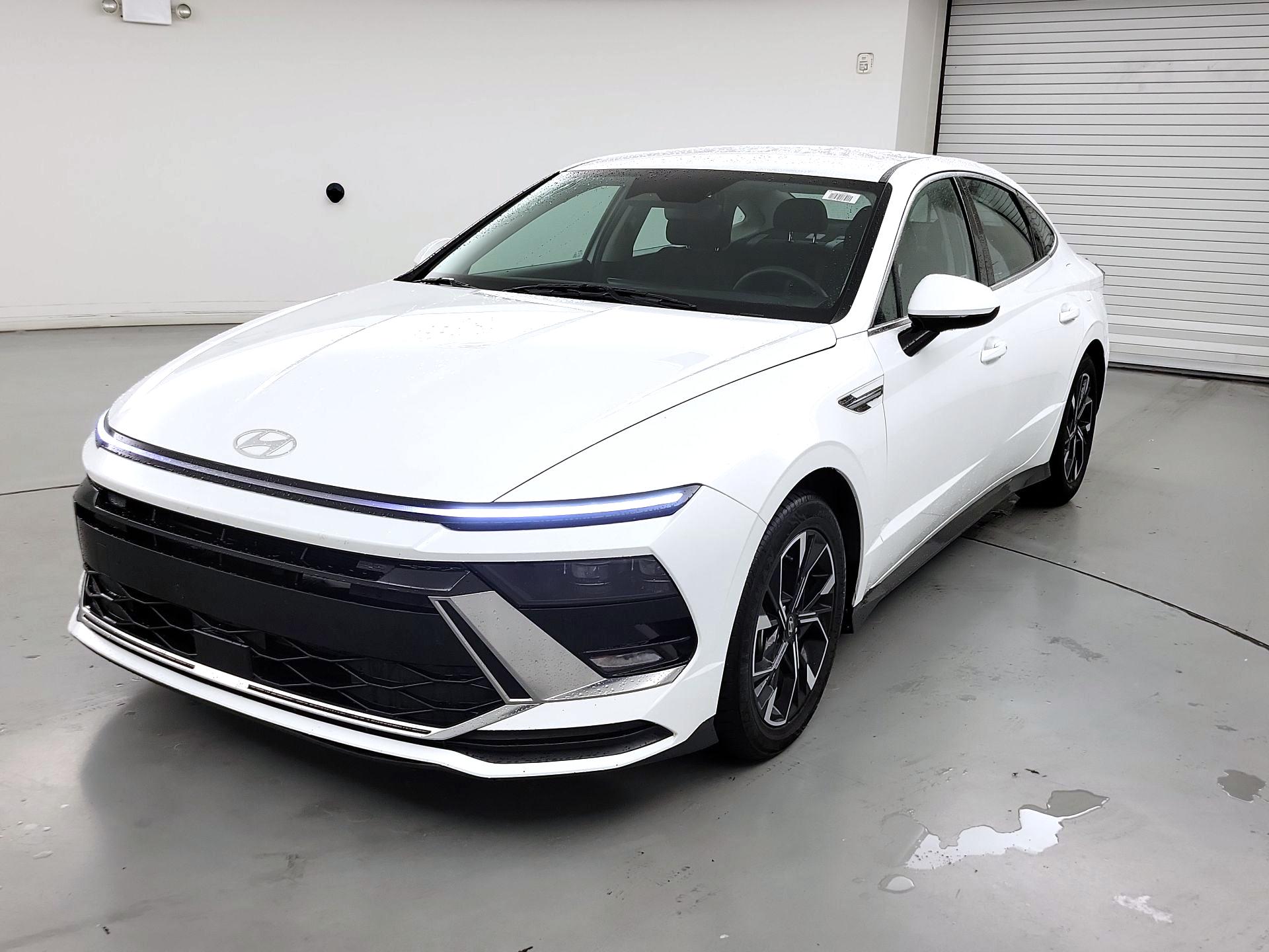 Thumbnail: 2024 Hyundai Sonata - 3