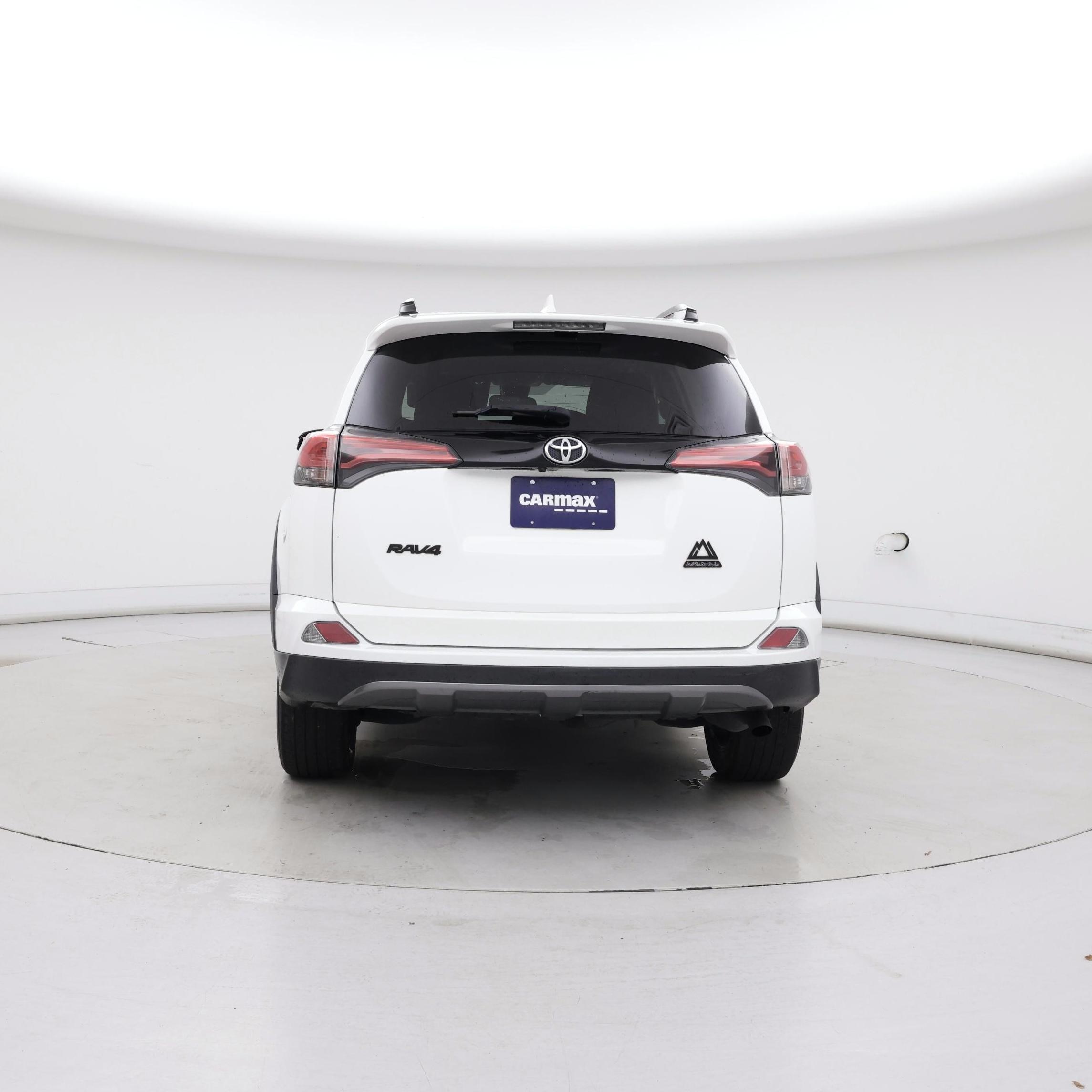 Thumbnail: 2018 Toyota RAV4 - 6