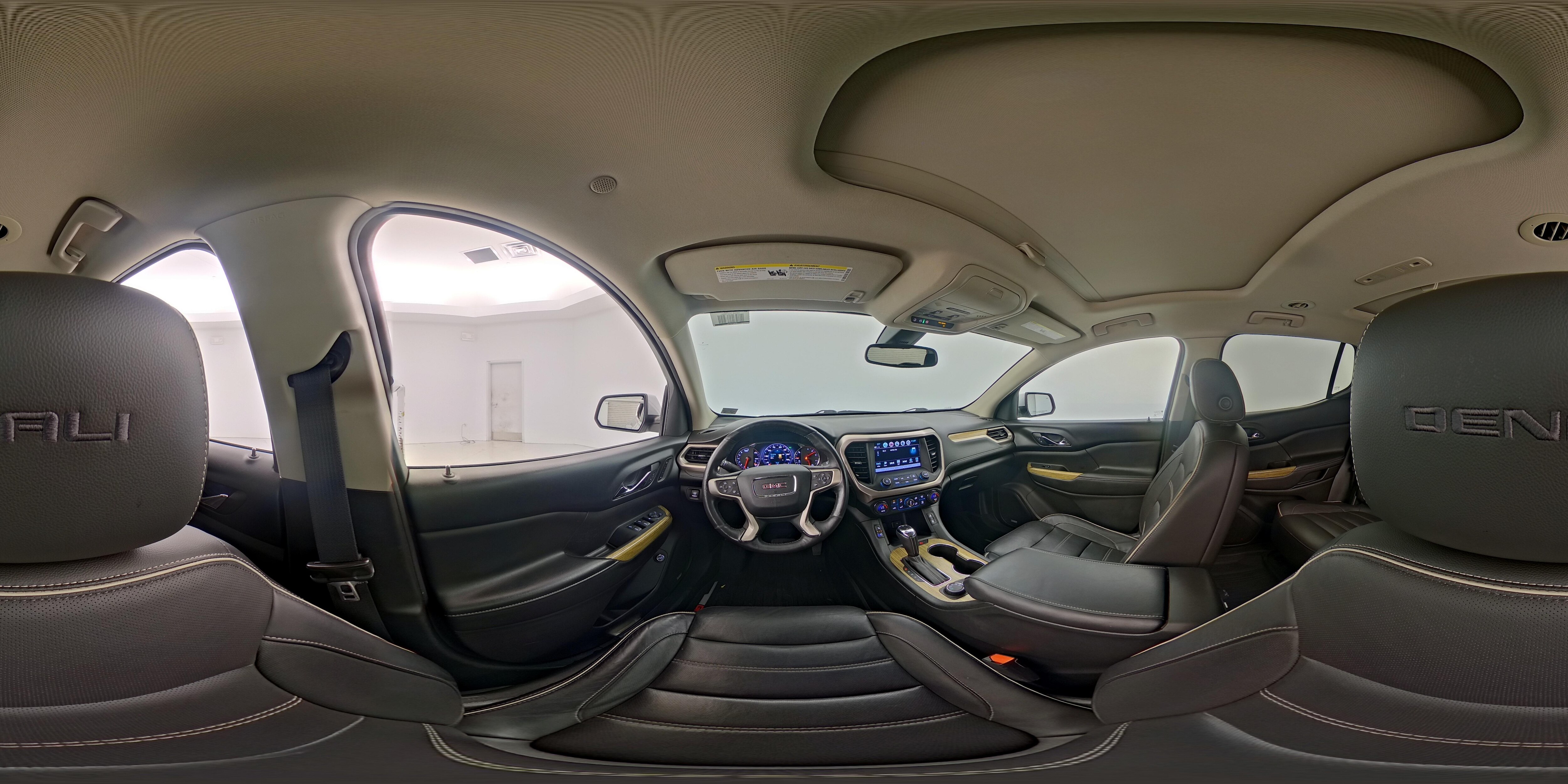 2017 GMC Acadia Denali - Photo 29