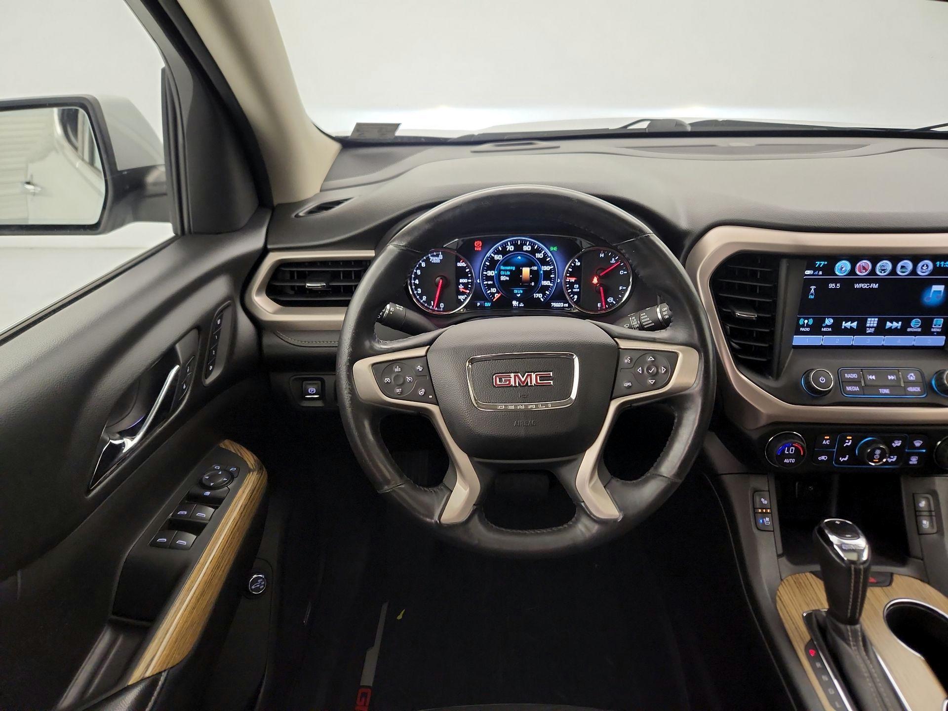Thumbnail: 2017 GMC Acadia - 10