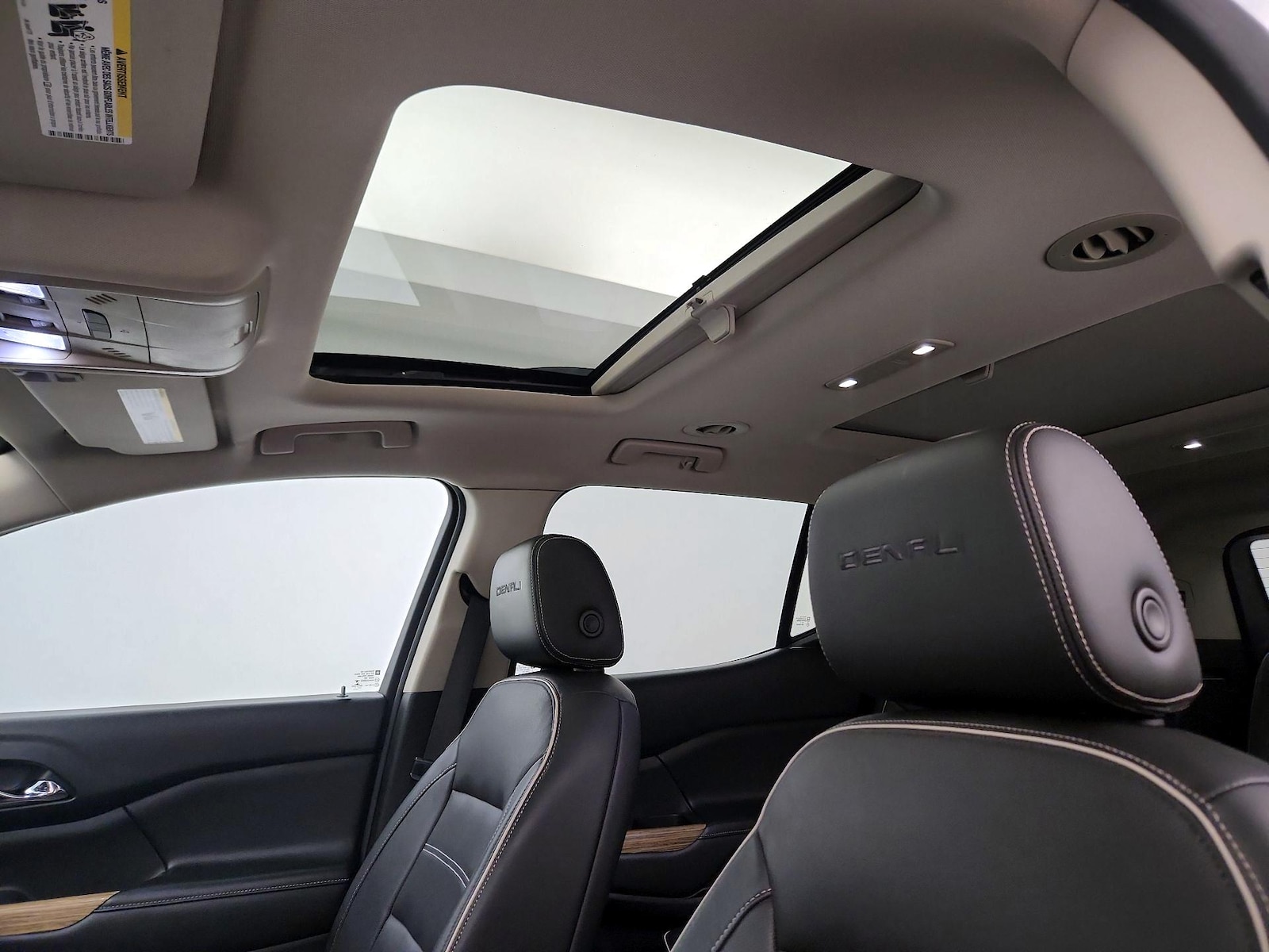 2017 GMC Acadia Denali - Photo 21