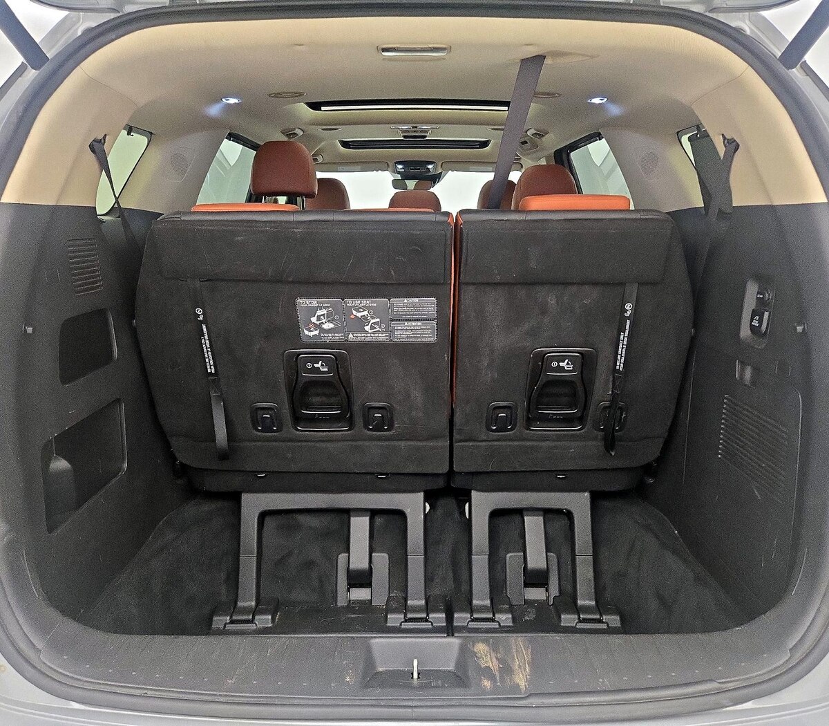 Trunk/Cargo (Seats Up)