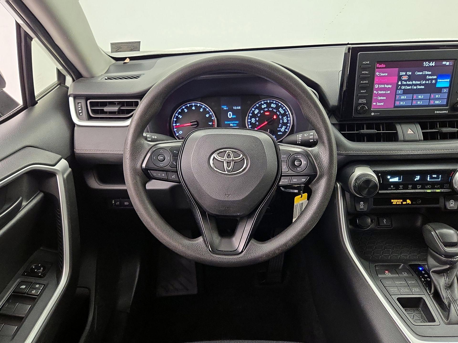 Thumbnail: 2021 Toyota RAV4 - 10