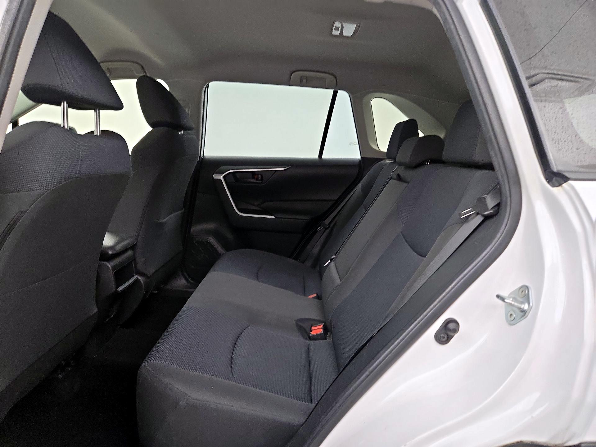 Thumbnail: 2021 Toyota RAV4 - 19