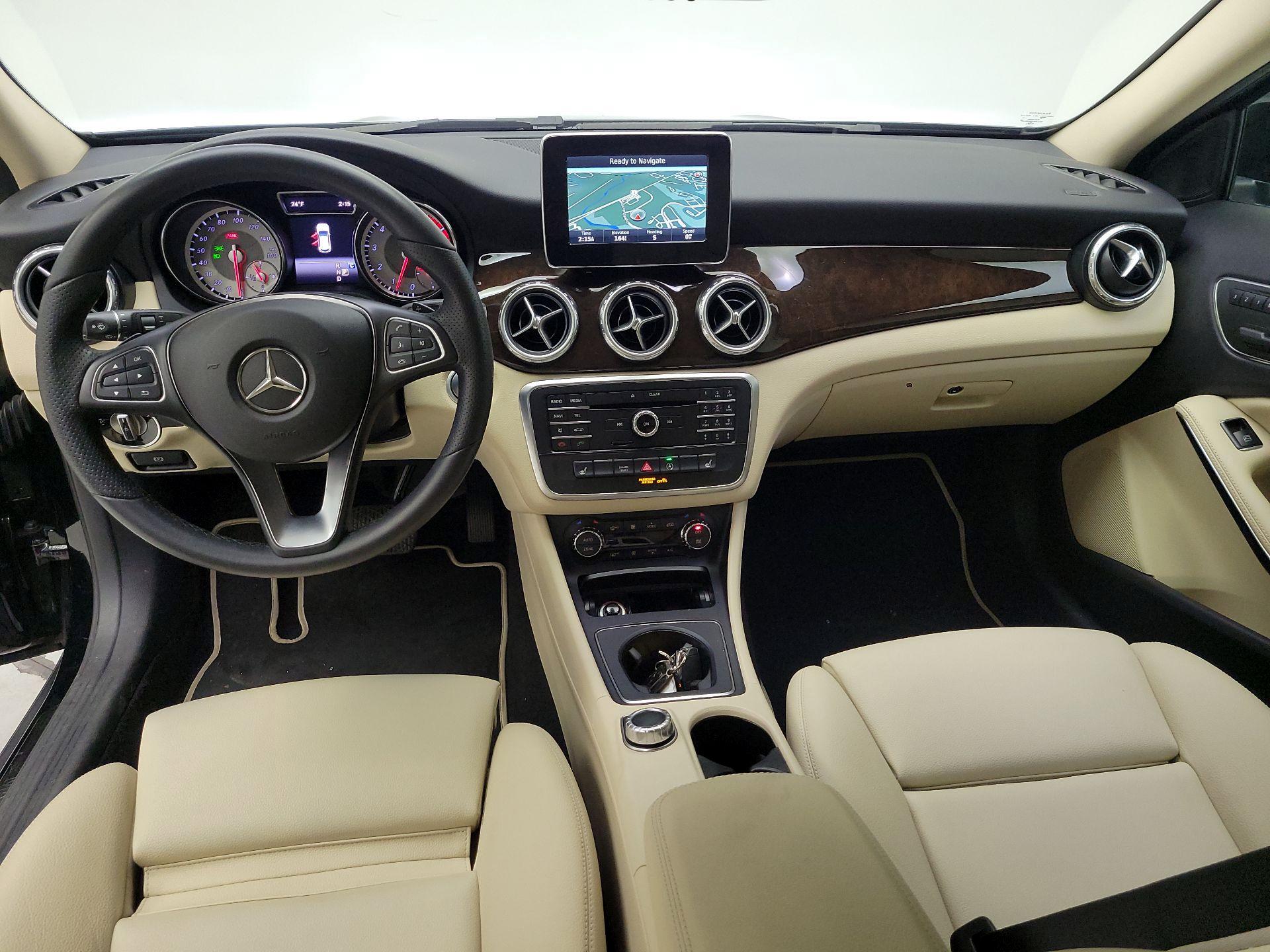 Thumbnail: 2017 Mercedes-Benz GLA - 9