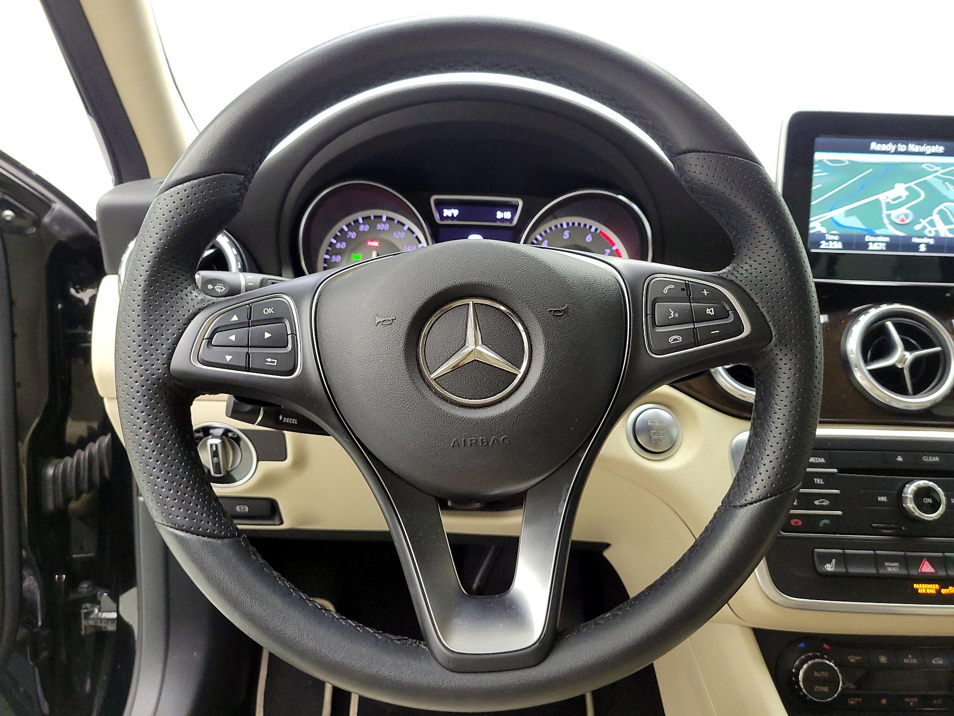 Thumbnail: 2017 Mercedes-Benz GLA - 10