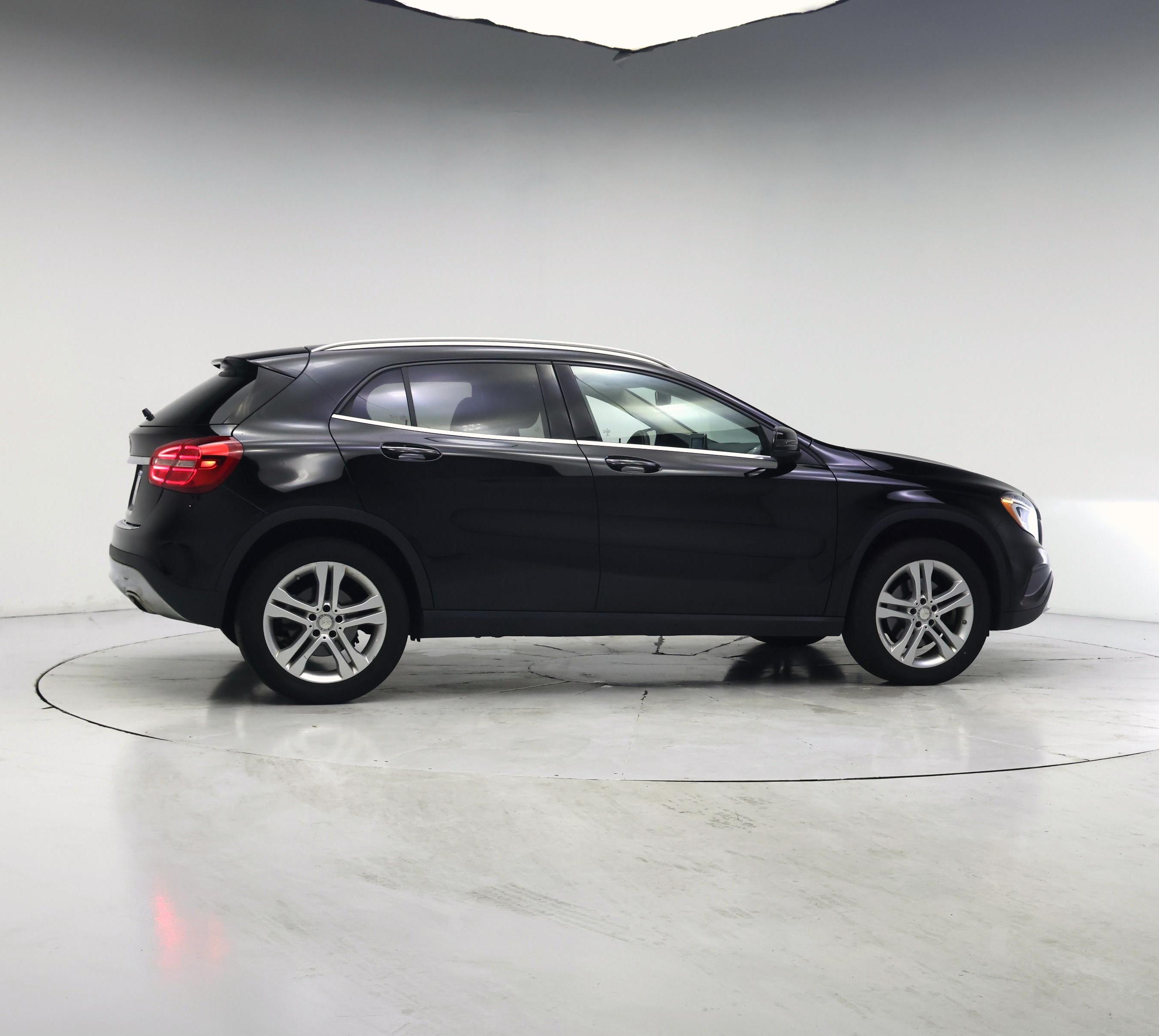 Thumbnail: 2017 Mercedes-Benz GLA - 7