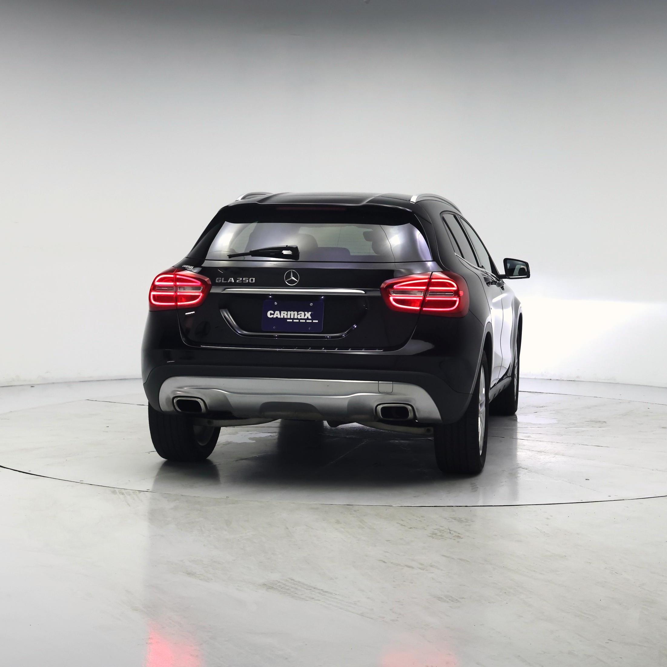 Thumbnail: 2017 Mercedes-Benz GLA - 8
