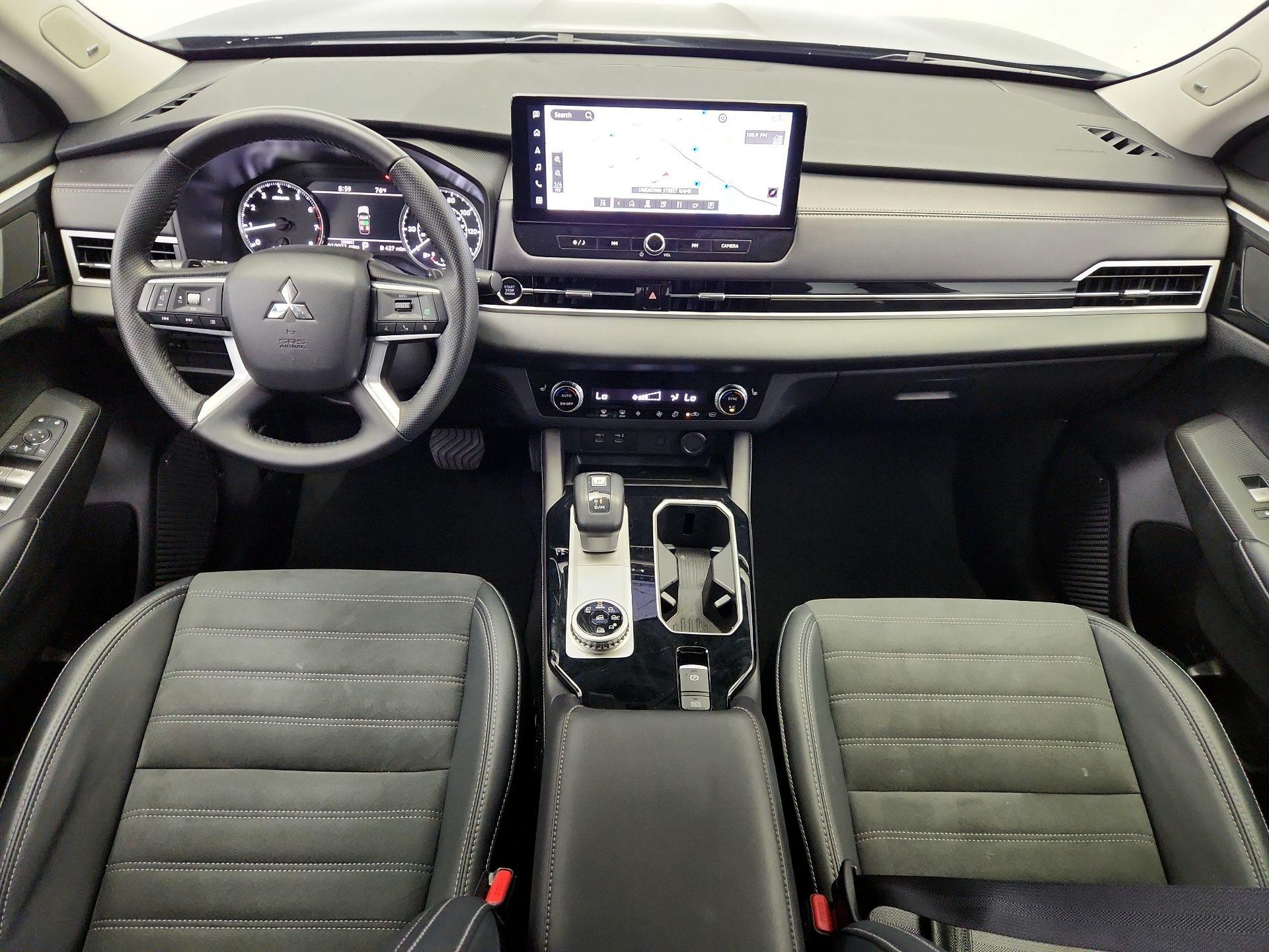 Thumbnail: 2025 Mitsubishi Outlander - 9