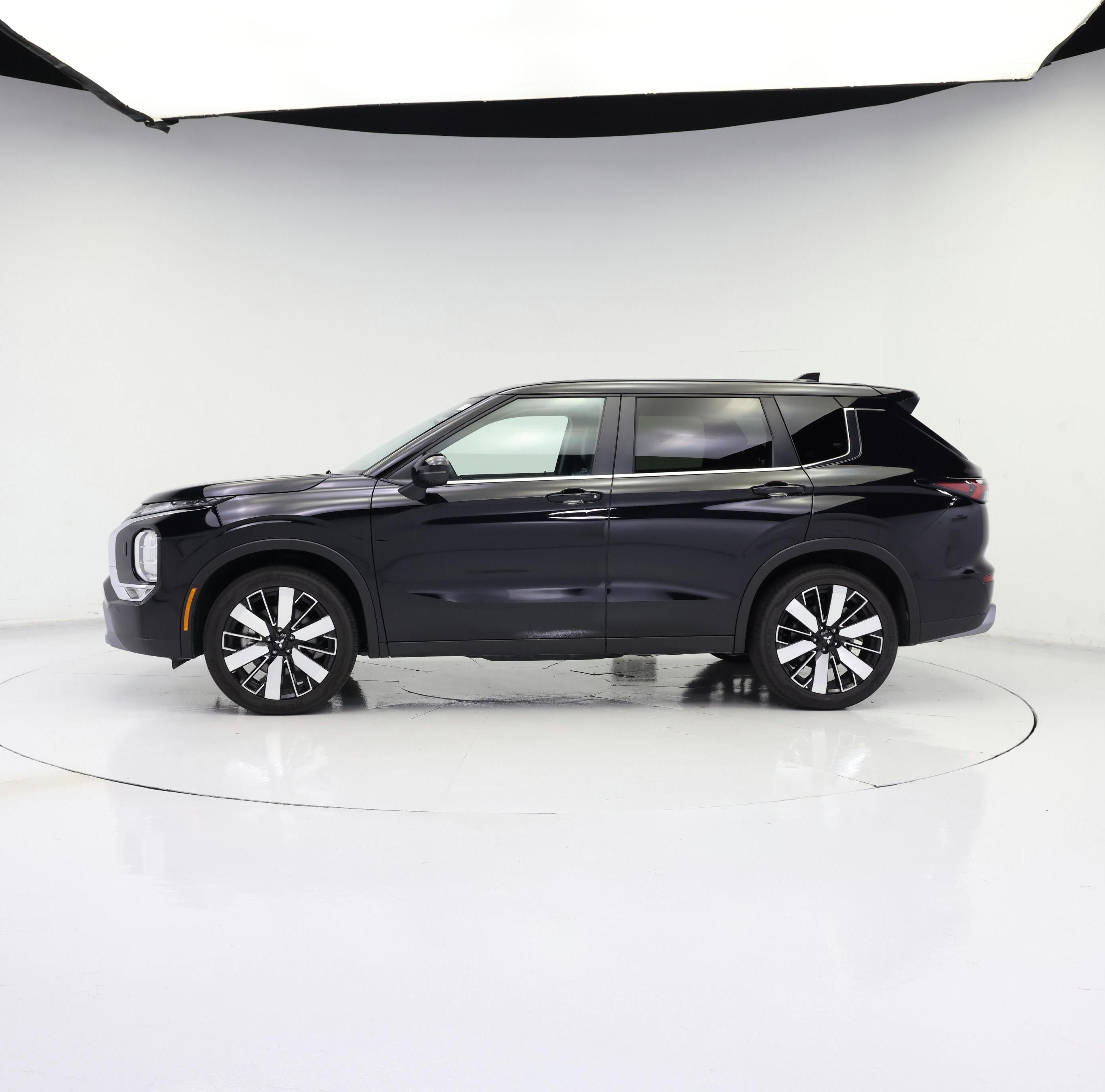 Thumbnail: 2025 Mitsubishi Outlander - 3