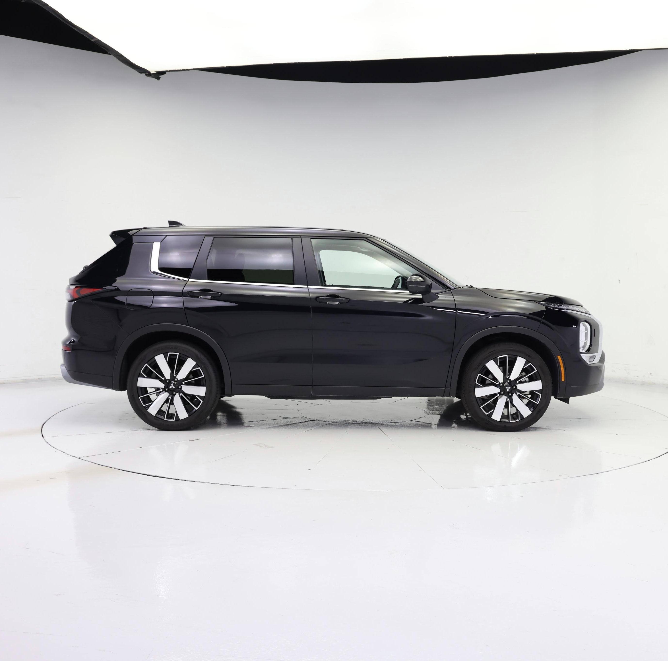 Thumbnail: 2025 Mitsubishi Outlander - 7