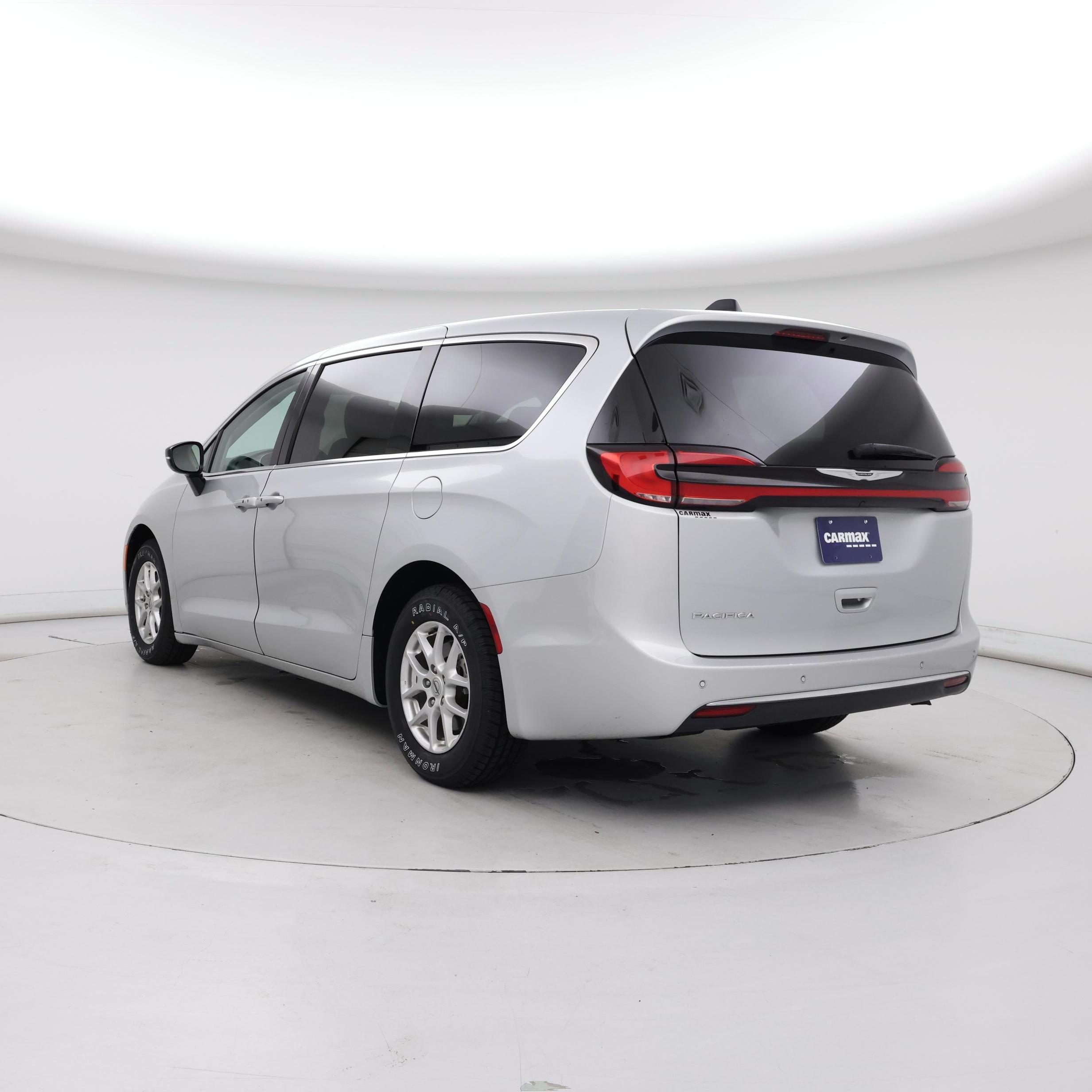 Thumbnail: 2024 Chrysler Pacifica - 2