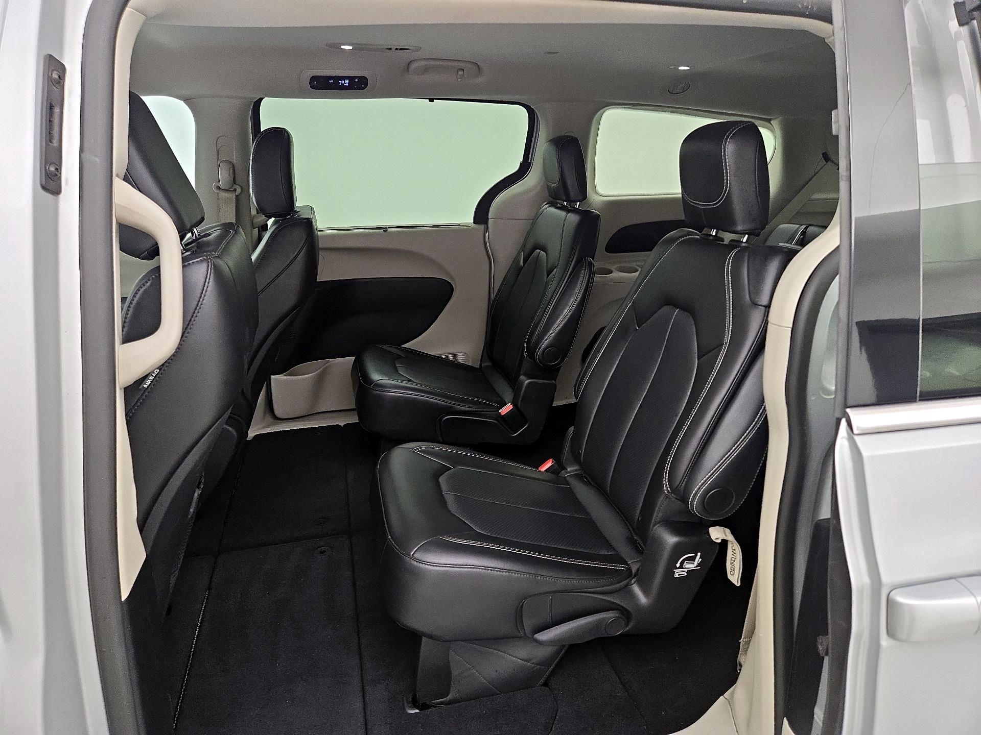 Thumbnail: 2024 Chrysler Pacifica - 19