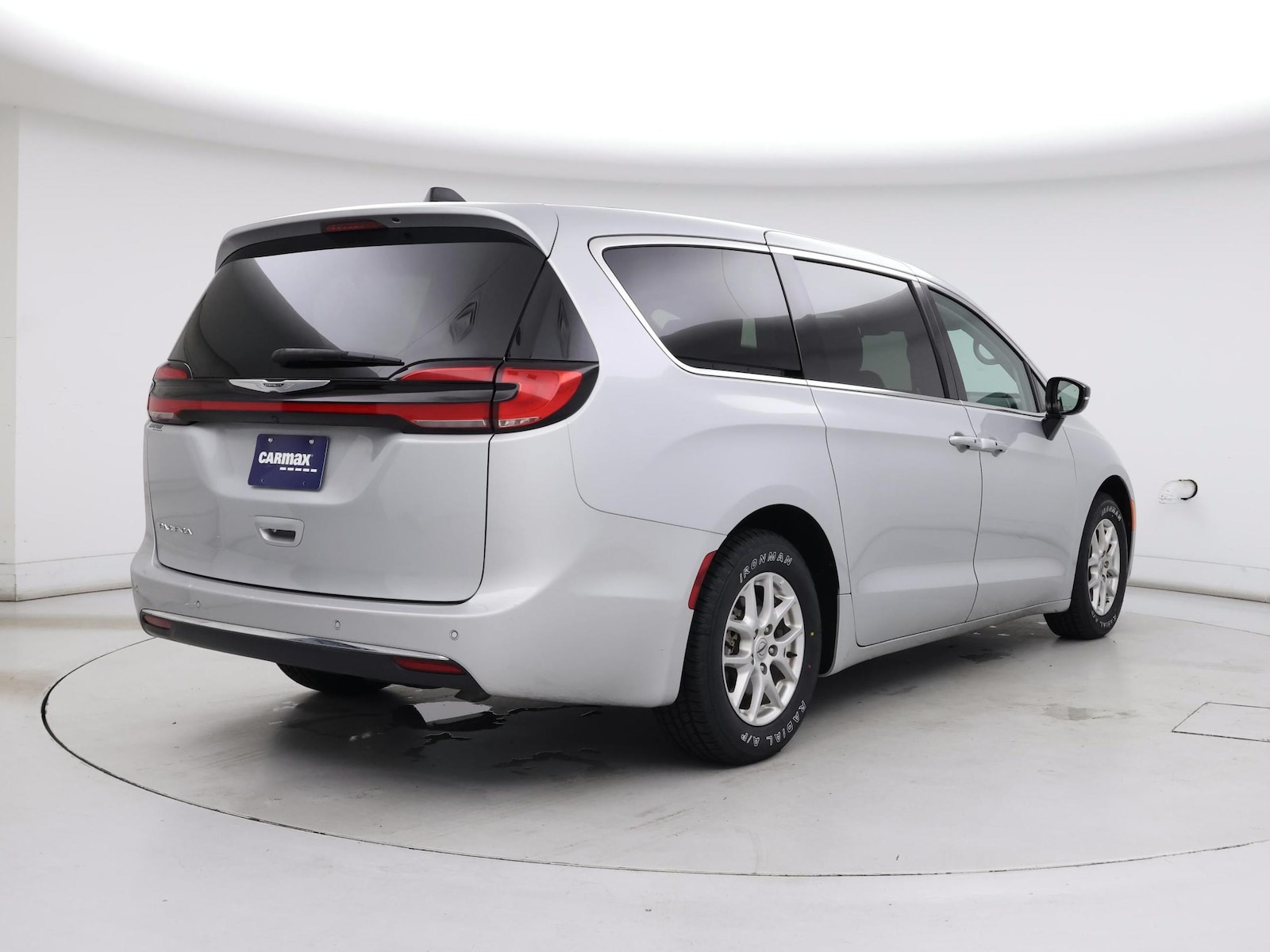 2024 Chrysler Pacifica Touring L - Photo 9