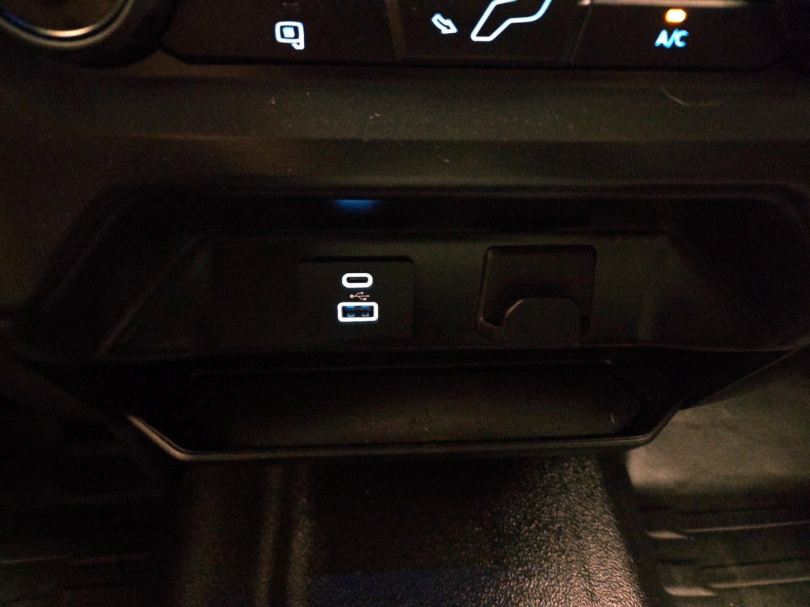 2022 Ford F-150 XL - Photo 17