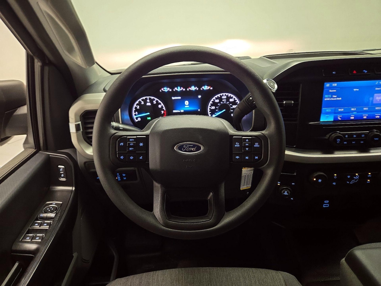 2022 Ford F-150 XL - Photo 9