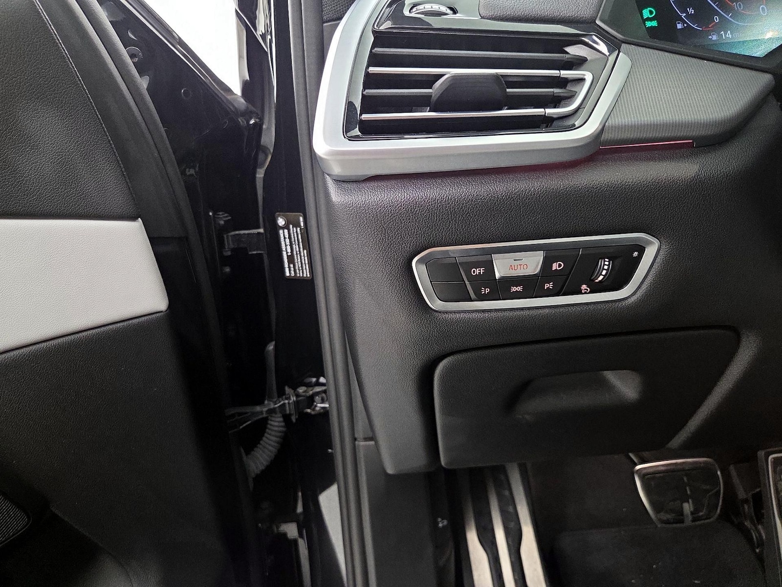 2023 BMW X6 40i - Photo 14