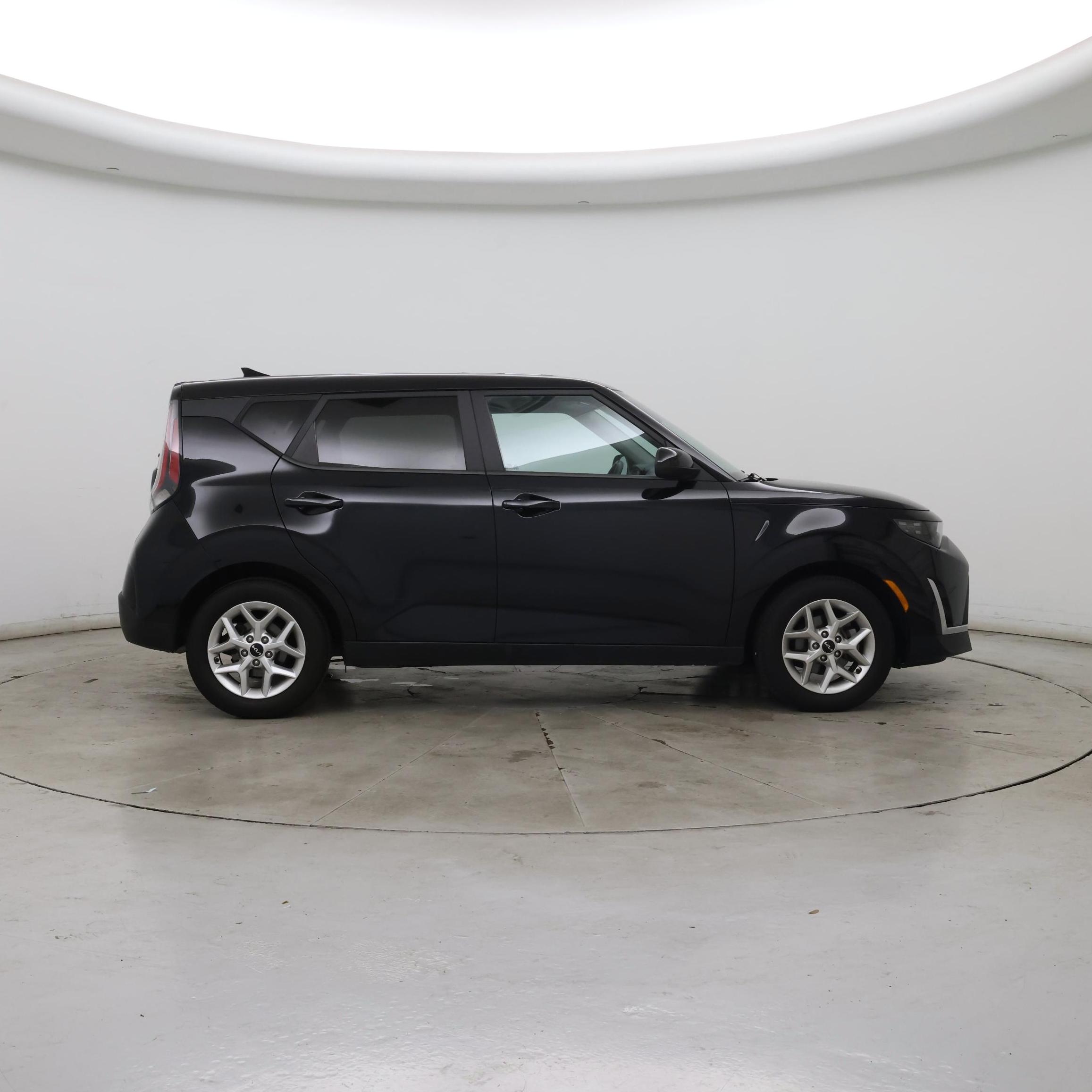 Thumbnail: 2023 Kia Soul - 7