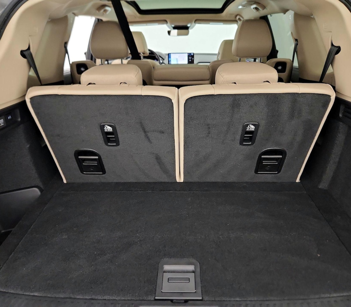 Trunk/Cargo (Seats Up)