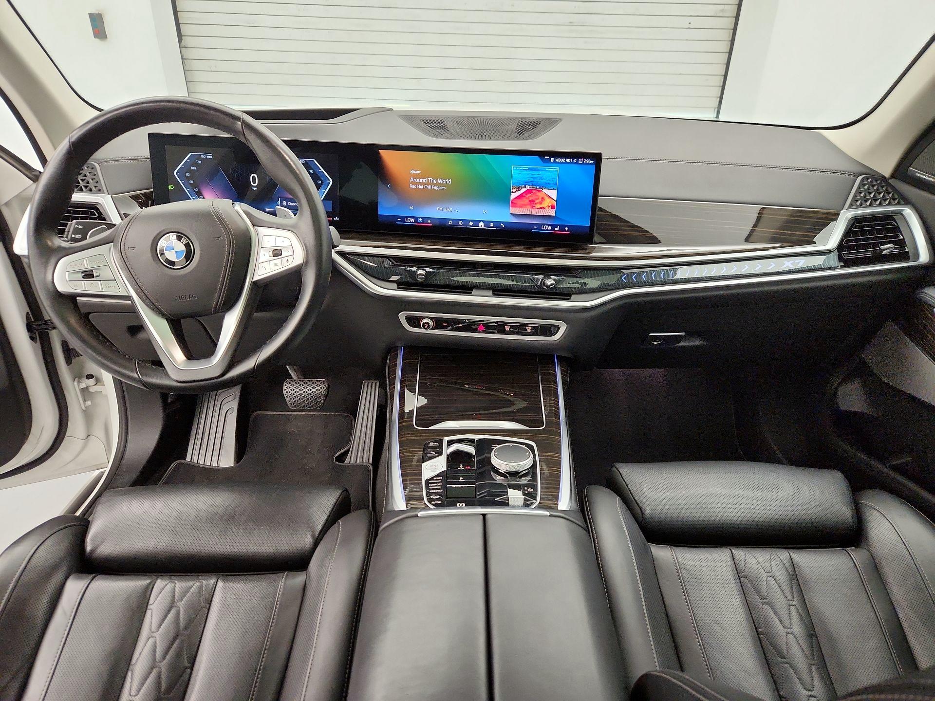 Thumbnail: 2025 BMW X7 - 9