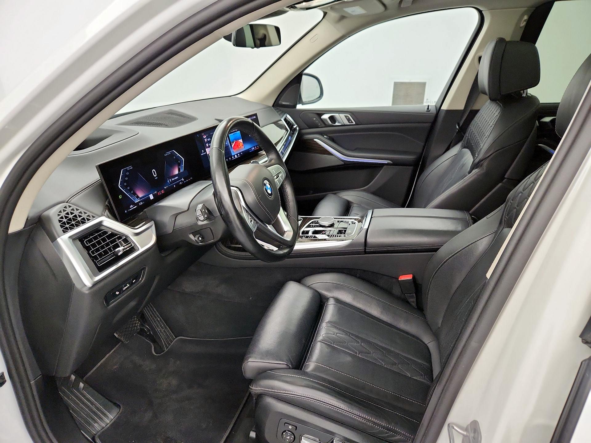 Thumbnail: 2025 BMW X7 - 11