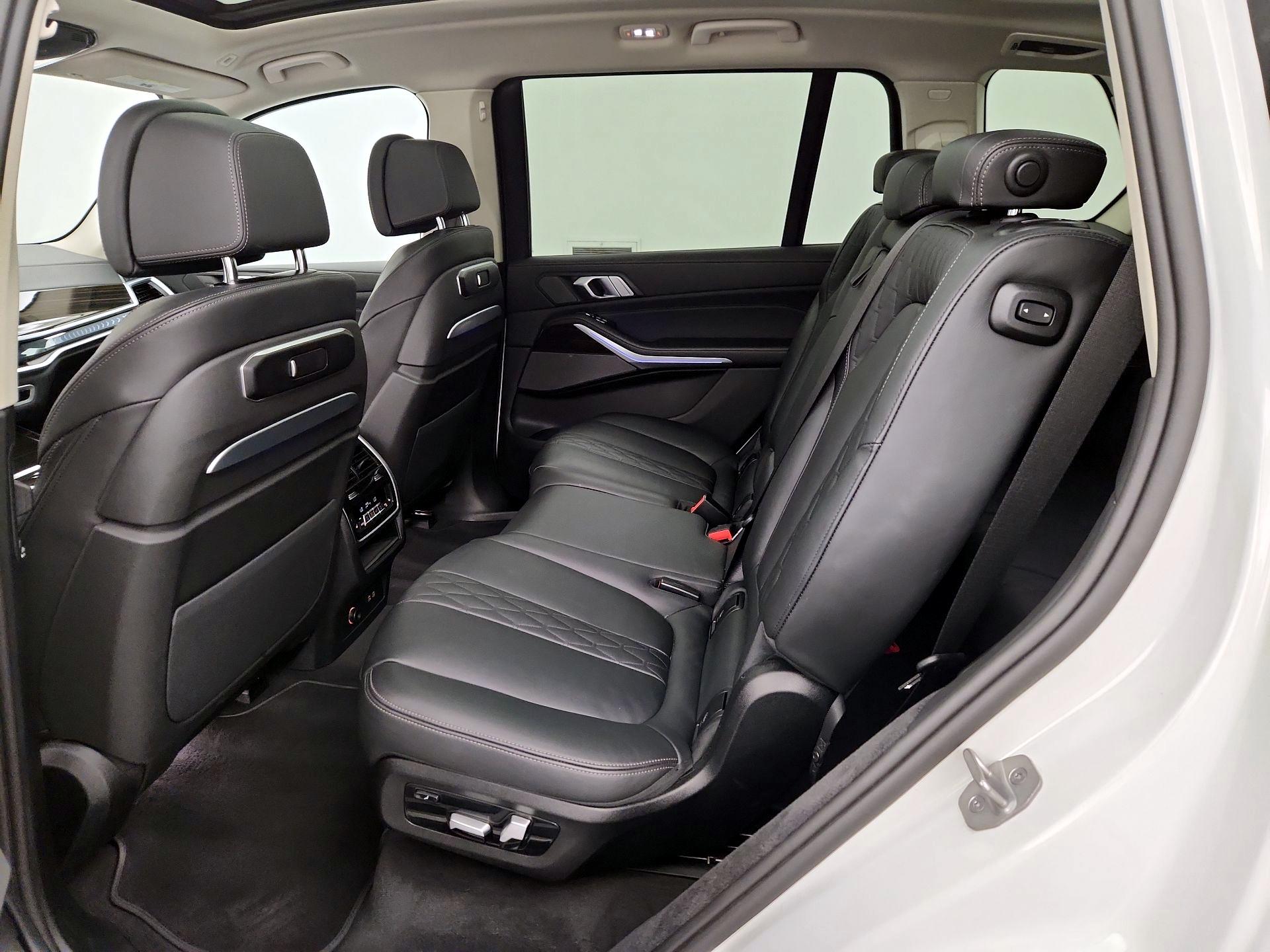 Thumbnail: 2025 BMW X7 - 19