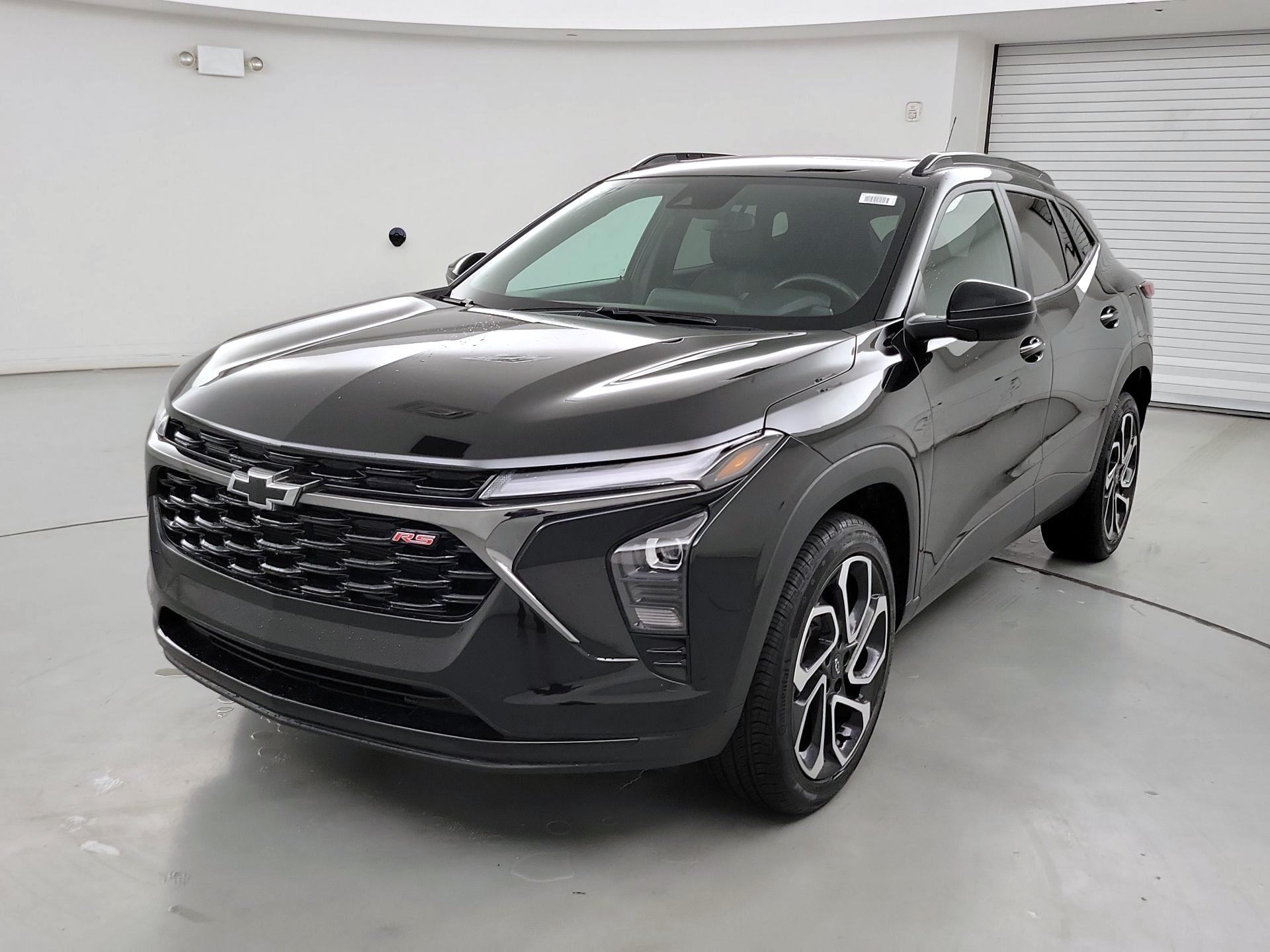 Thumbnail: 2025 Chevrolet Trax - 3