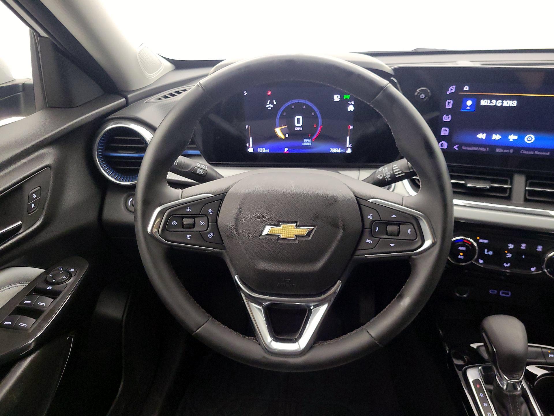 Thumbnail: 2025 Chevrolet Trax - 10