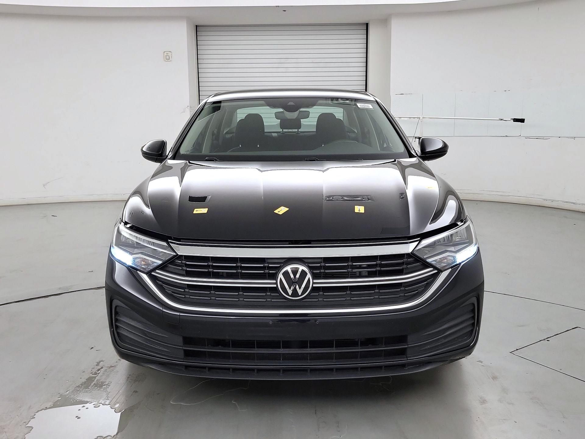 Thumbnail: 2024 Volkswagen Jetta - 2