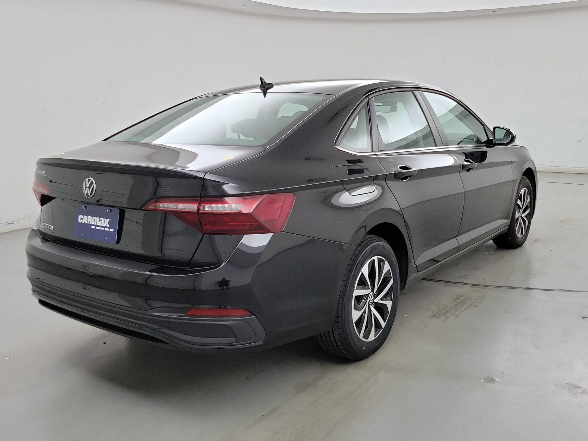 Thumbnail: 2024 Volkswagen Jetta - 5